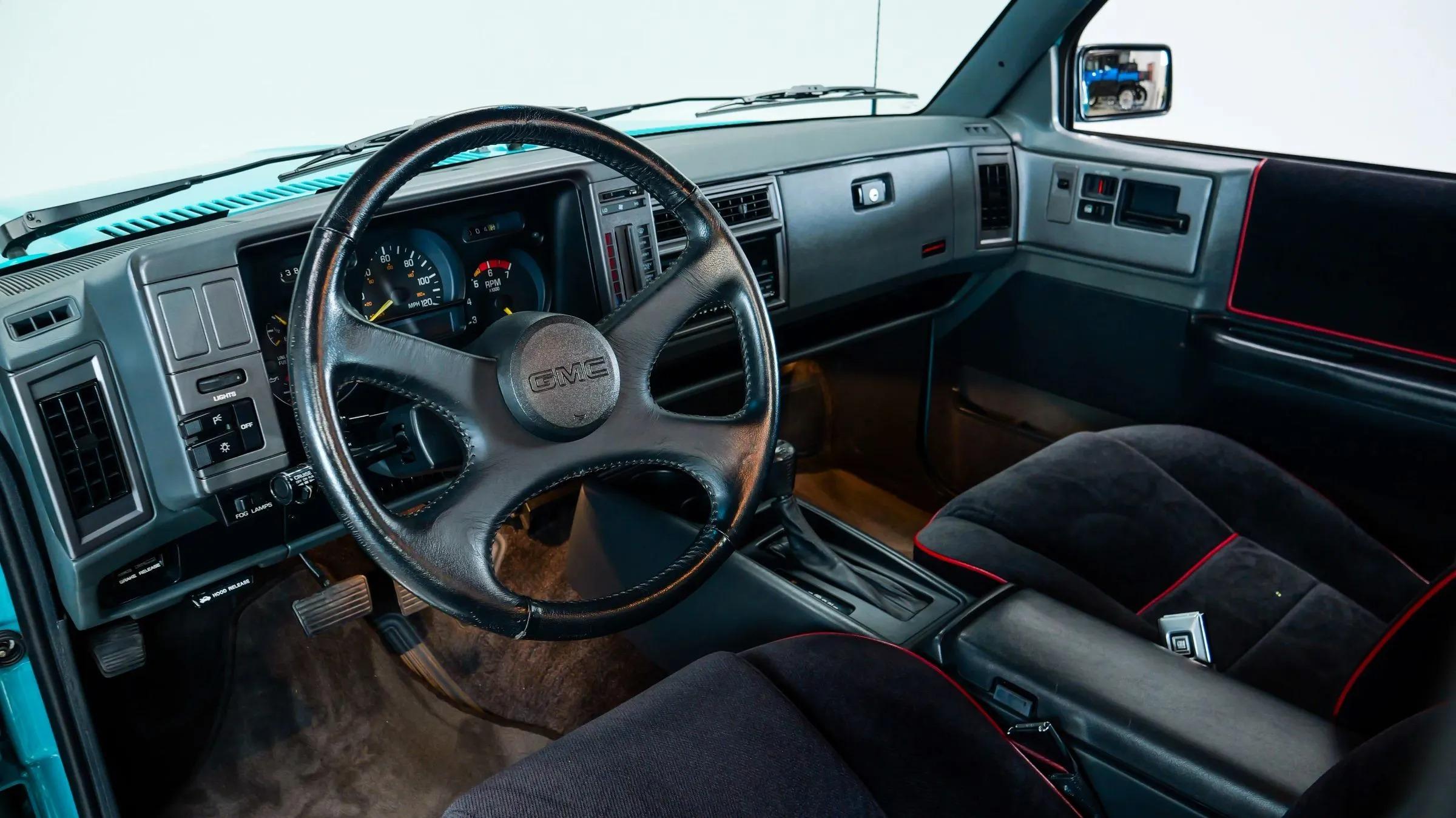 1992 GMC  Sonoma GT - 2