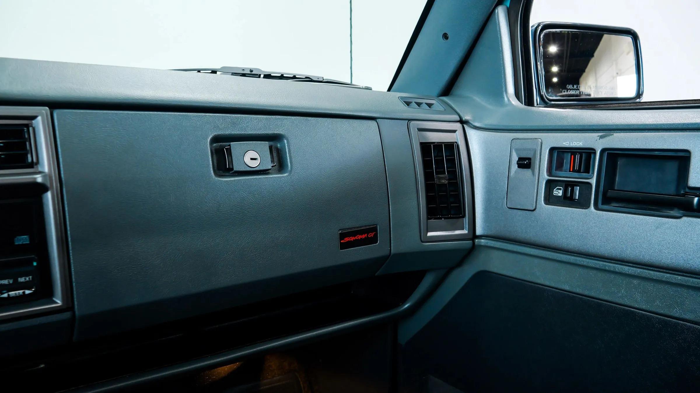 1992 GMC  Sonoma GT