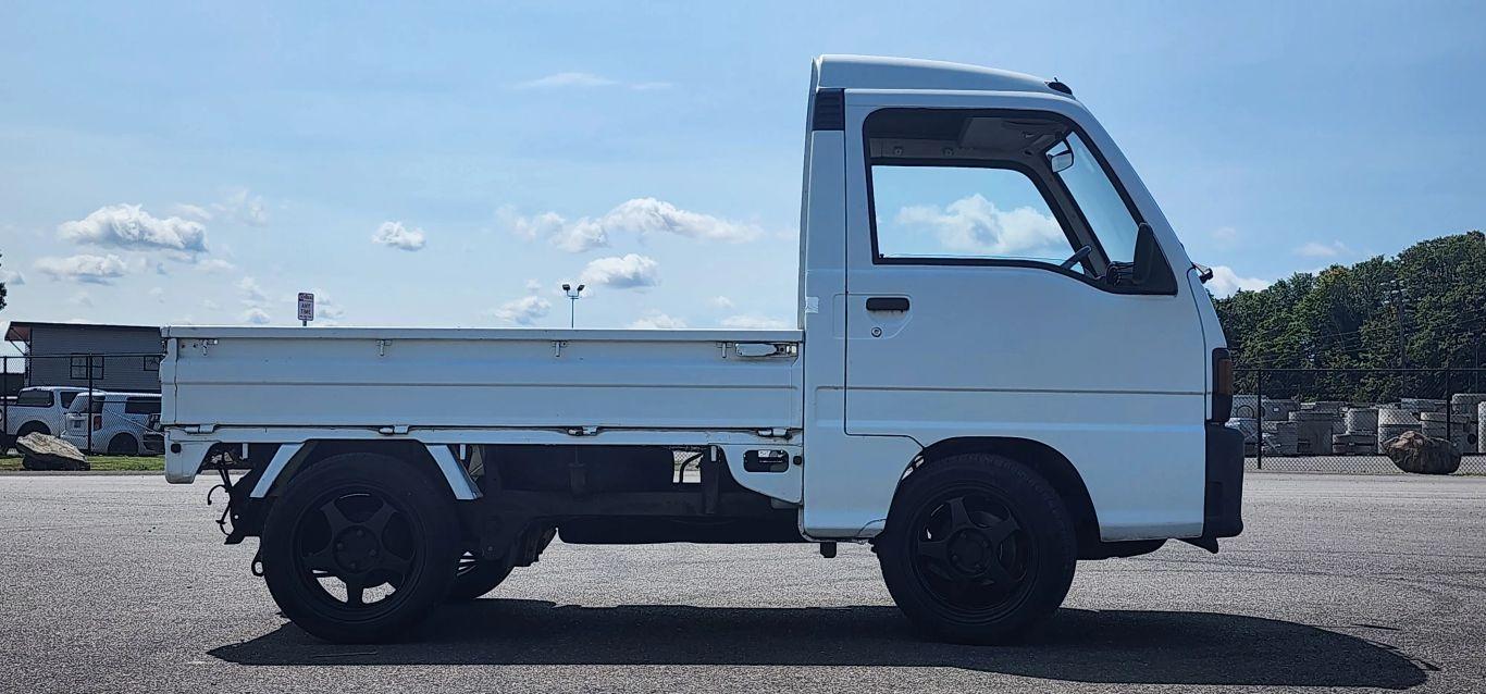 Supercharged 1991 Subaru Sambar Akebo