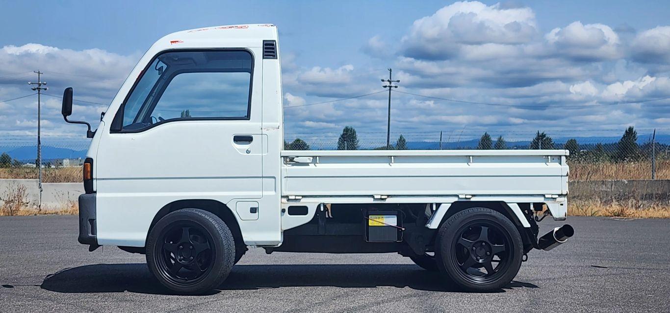 Supercharged 1991 Subaru Sambar Akebo