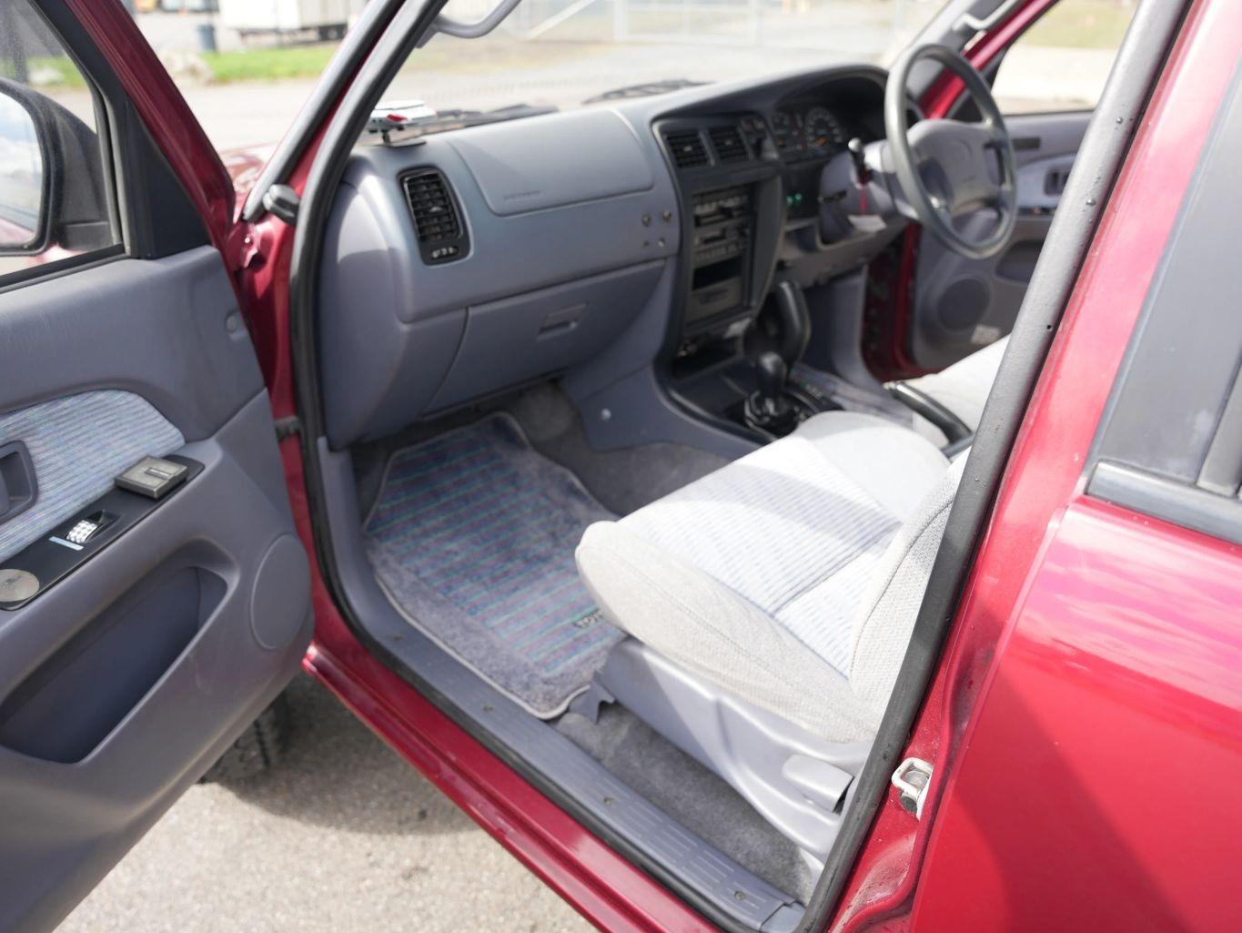 1998 Toyota Hilux Surf SSR-X