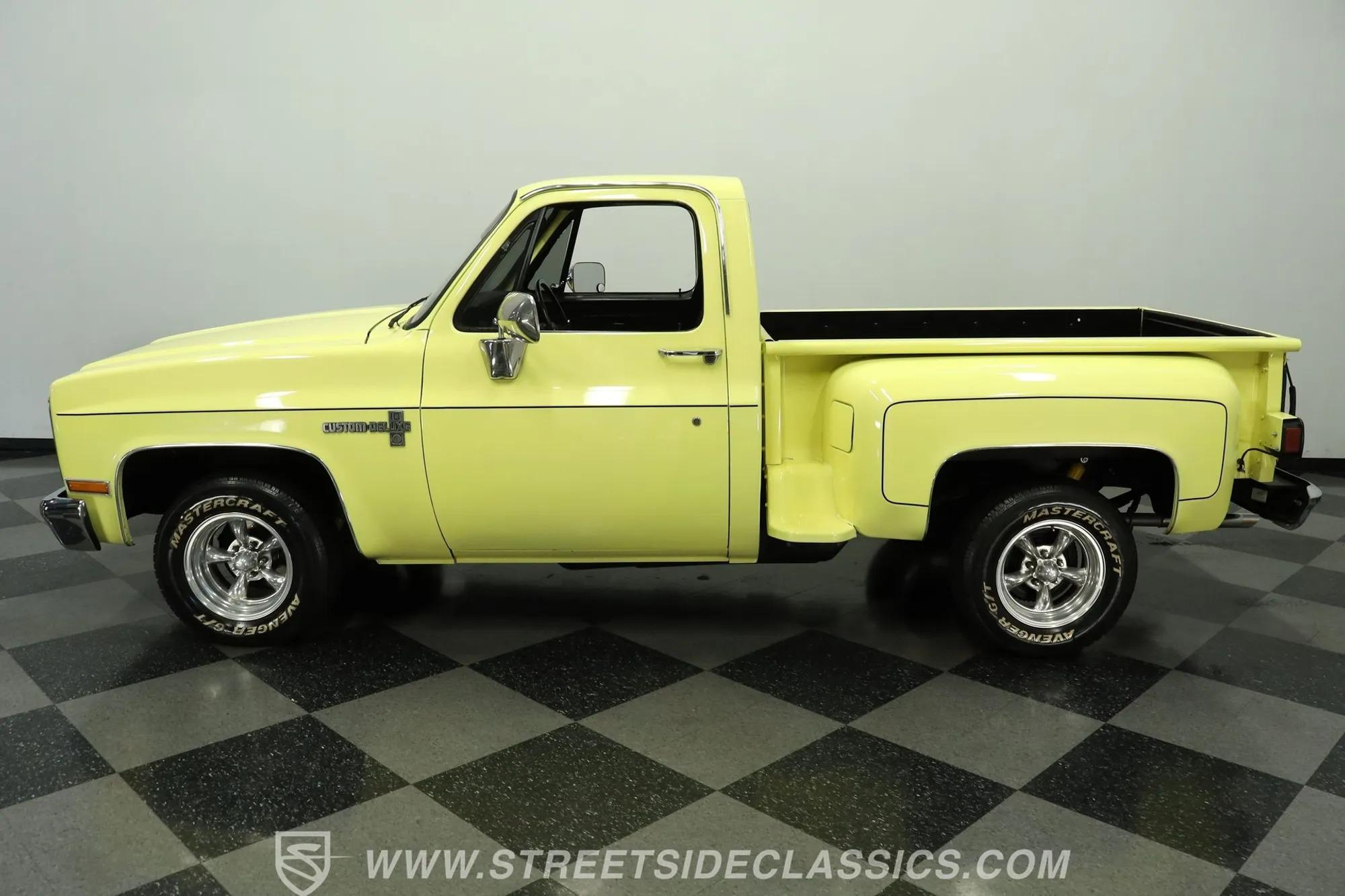1987 Chevrolet C10 Custom Deluxe Stepside - 2