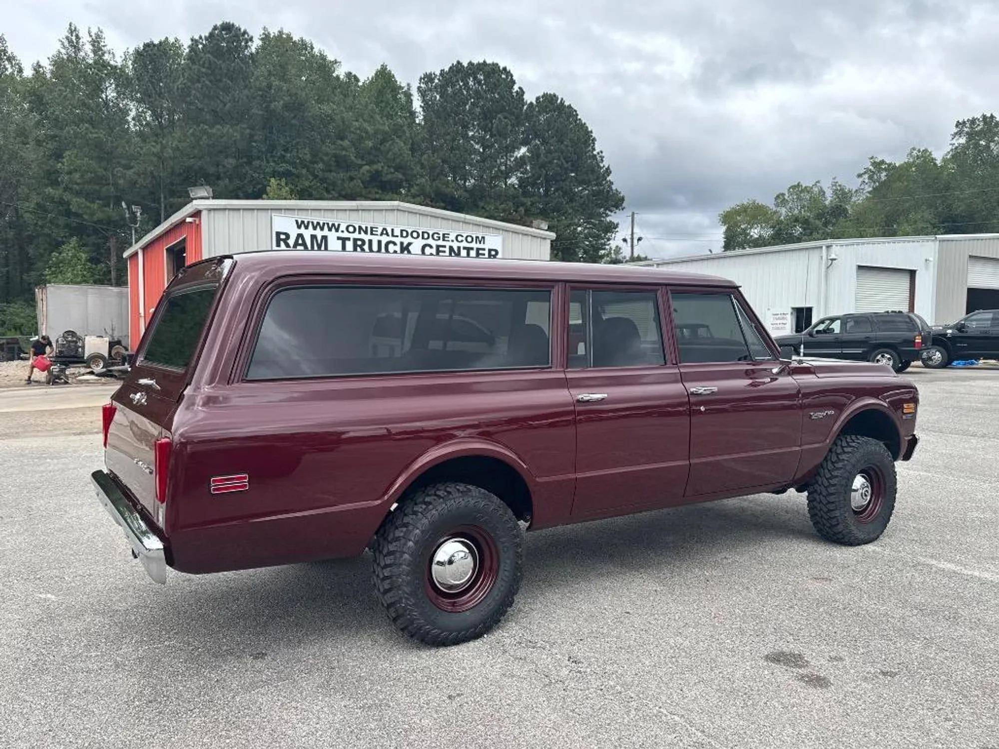 1972 Chevrolet Suburban 4×4 - 5