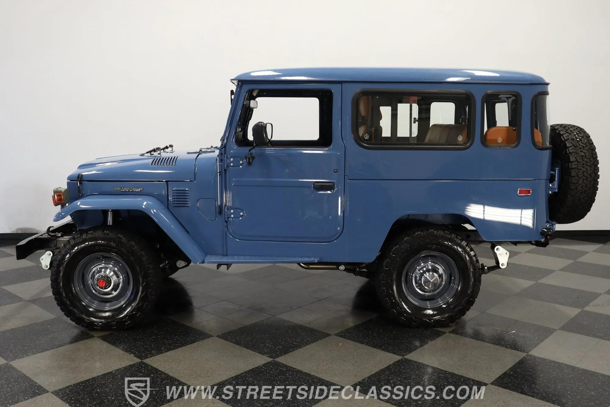 1980 Toyota Land Cruiser FJ43 - 2