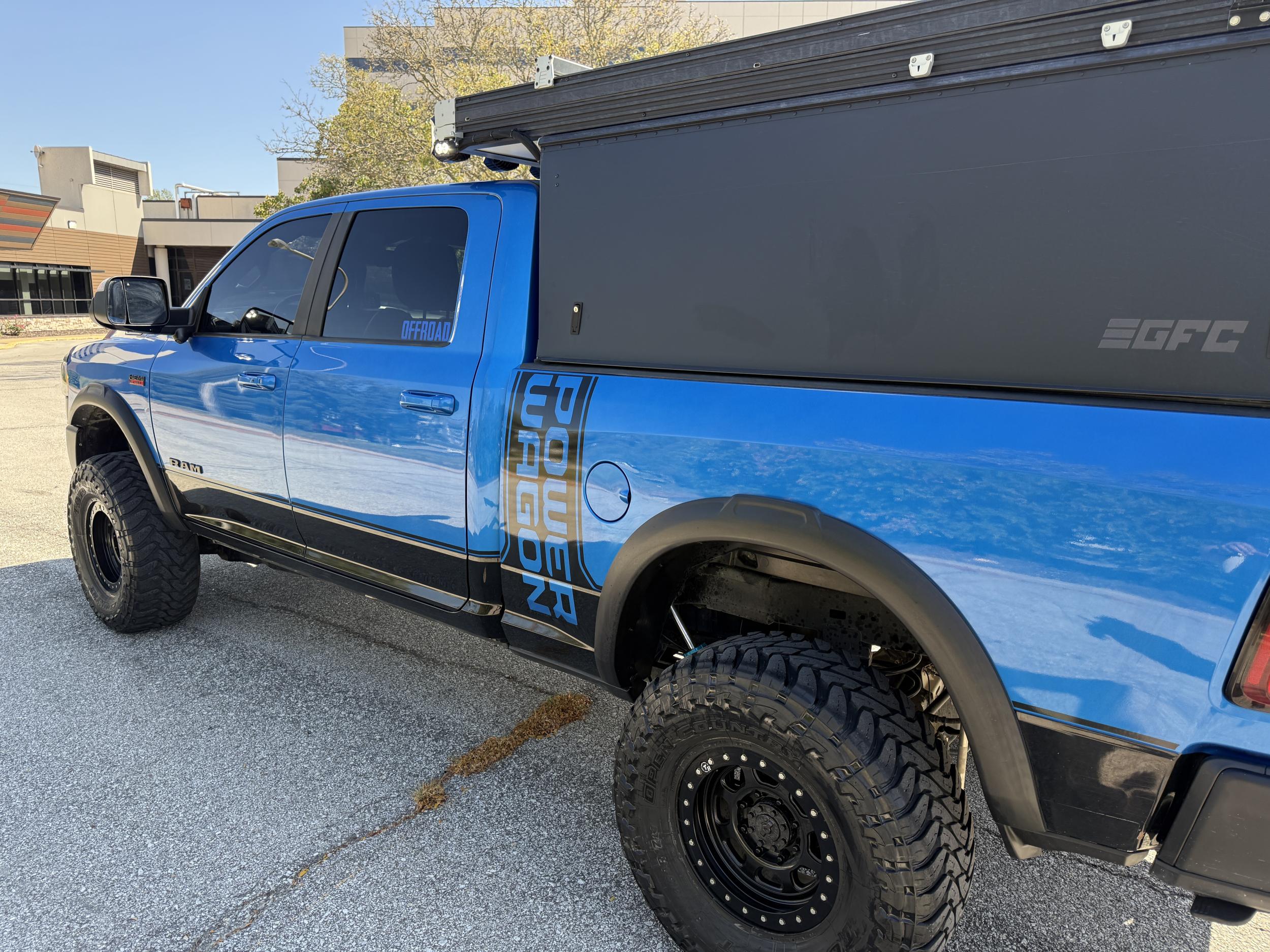2020 RAM 2500 Power Wagon Camper