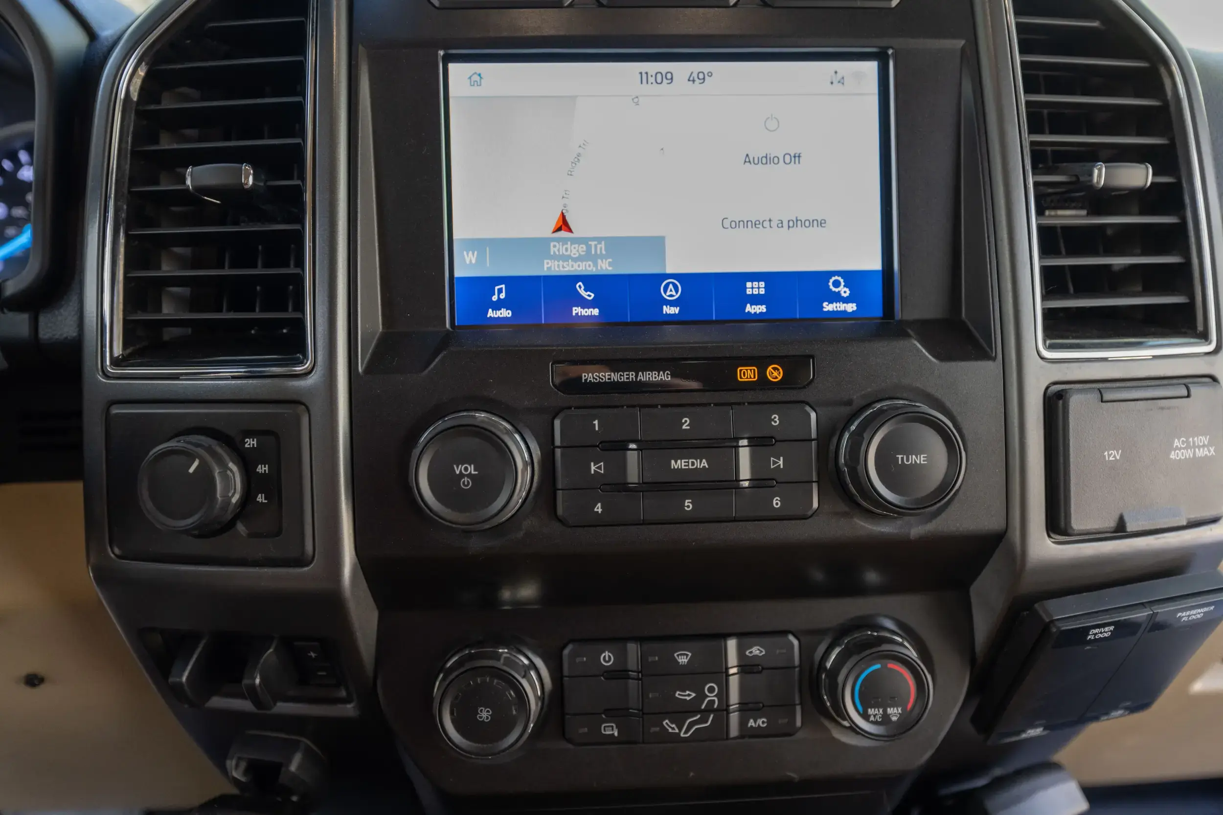 2021 Ford F-550 Expedition Vehicle