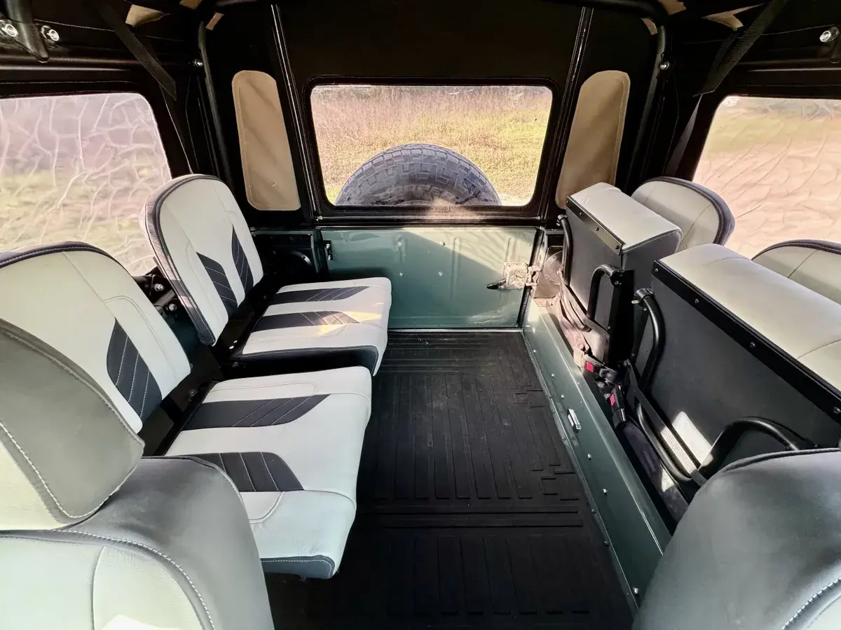 Restomod 1997 Land Rover Defender 90 Soft Top
