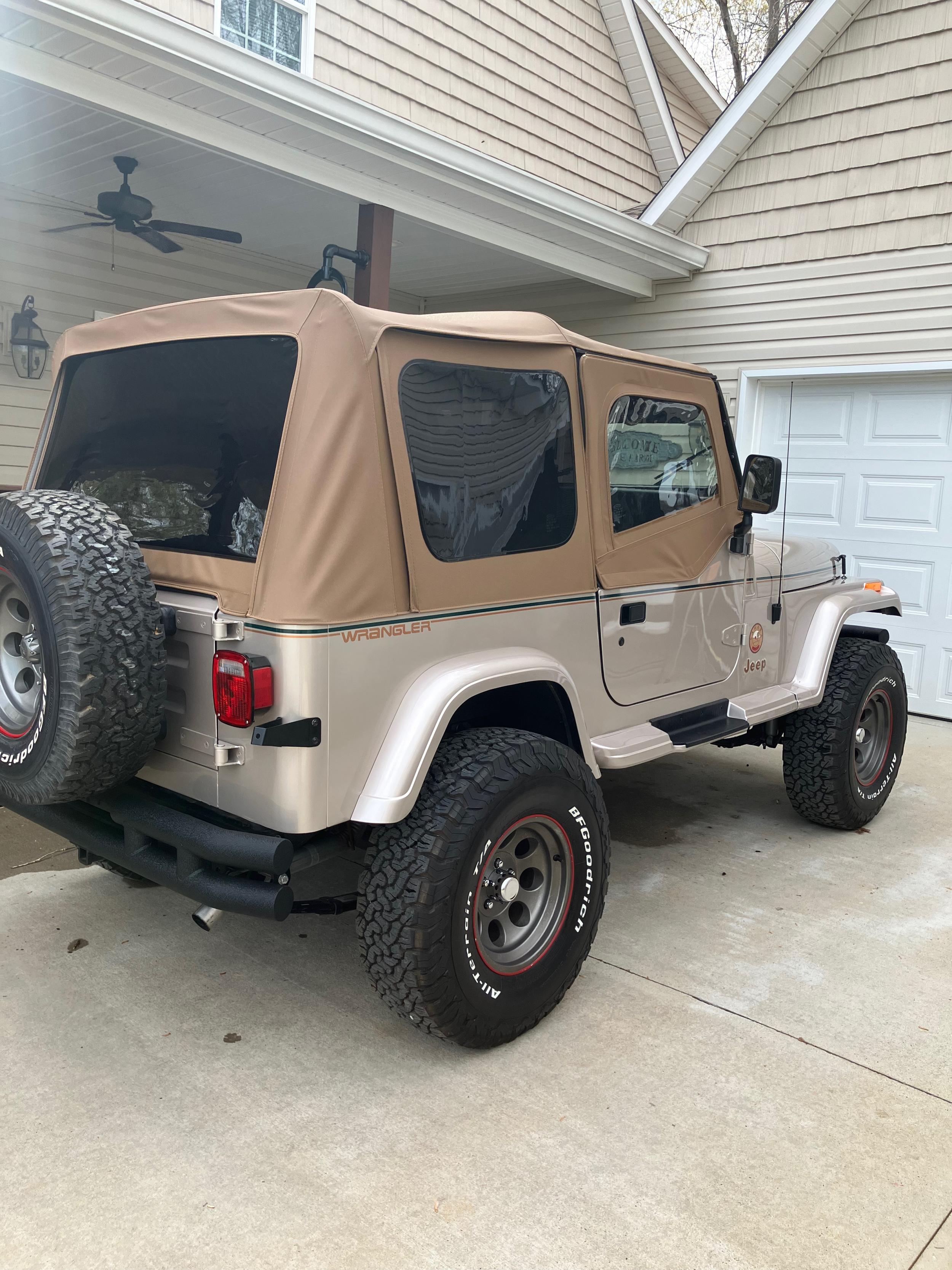 1994 Jeep Wrangler Sahara - 4