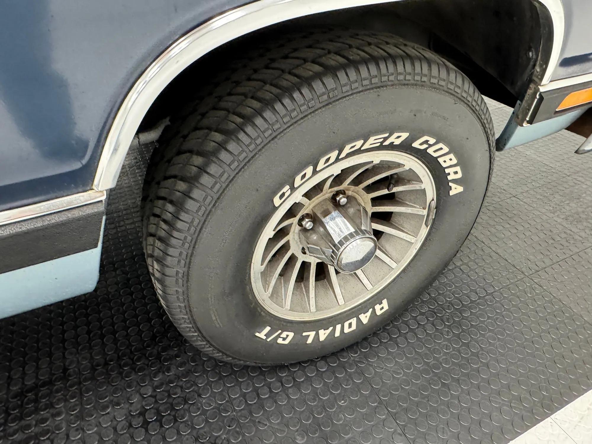 1987 Dodge Ramcharger 150 LE