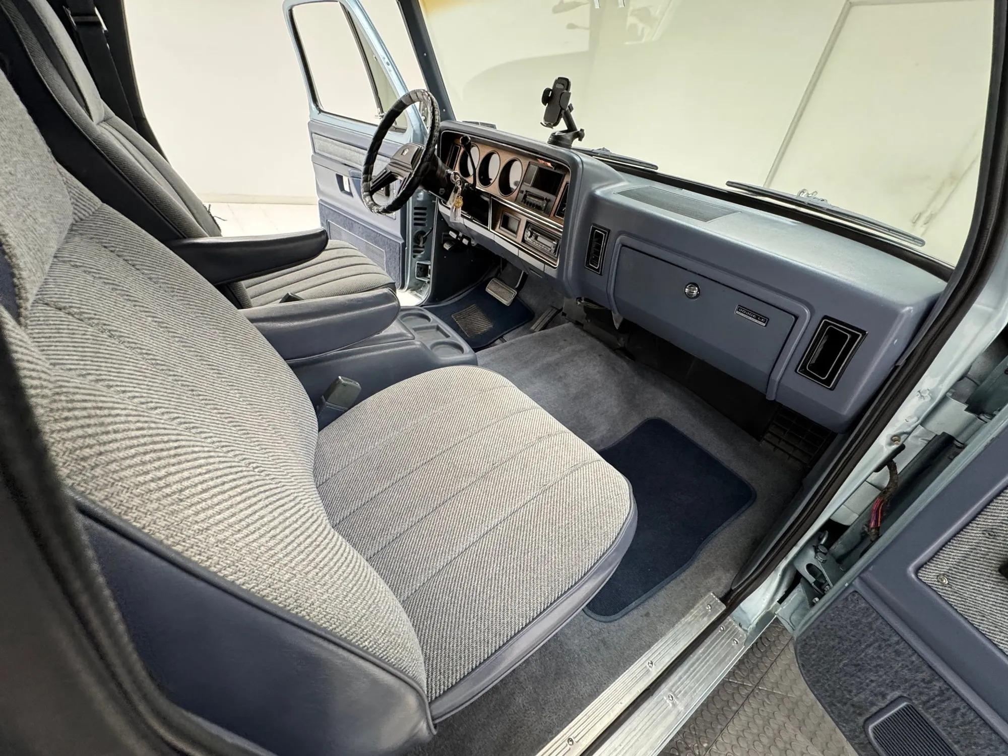 1987 Dodge Ramcharger 150 LE