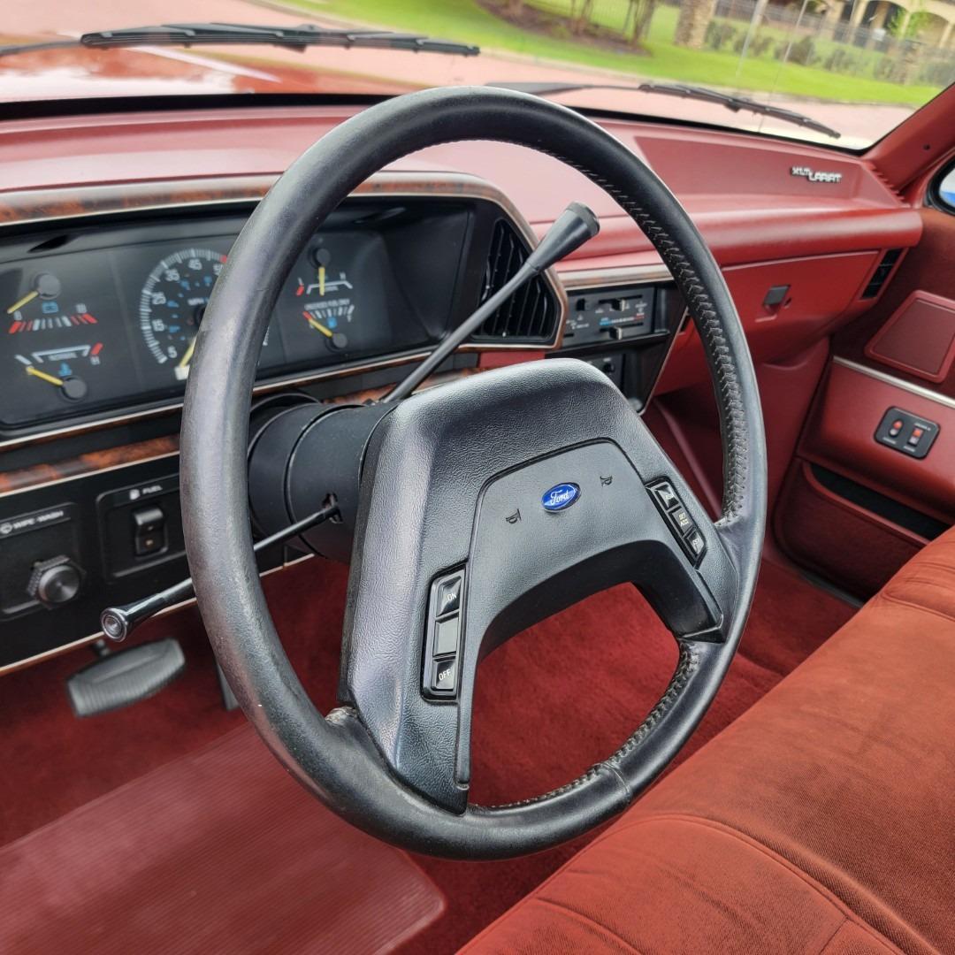 1987 Ford F-150 XLT Lariat
