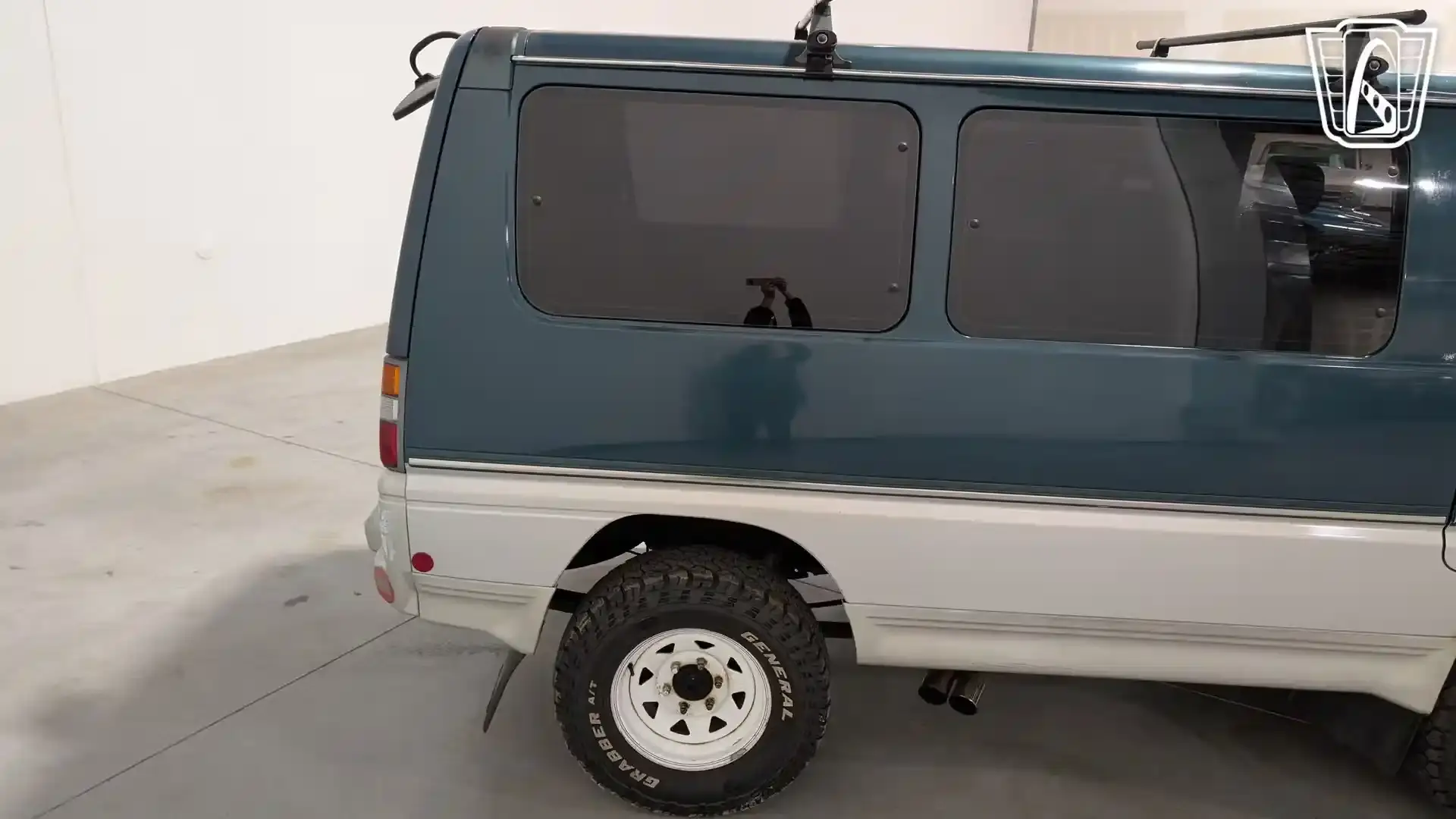 1995 Mitsubishi Delica
