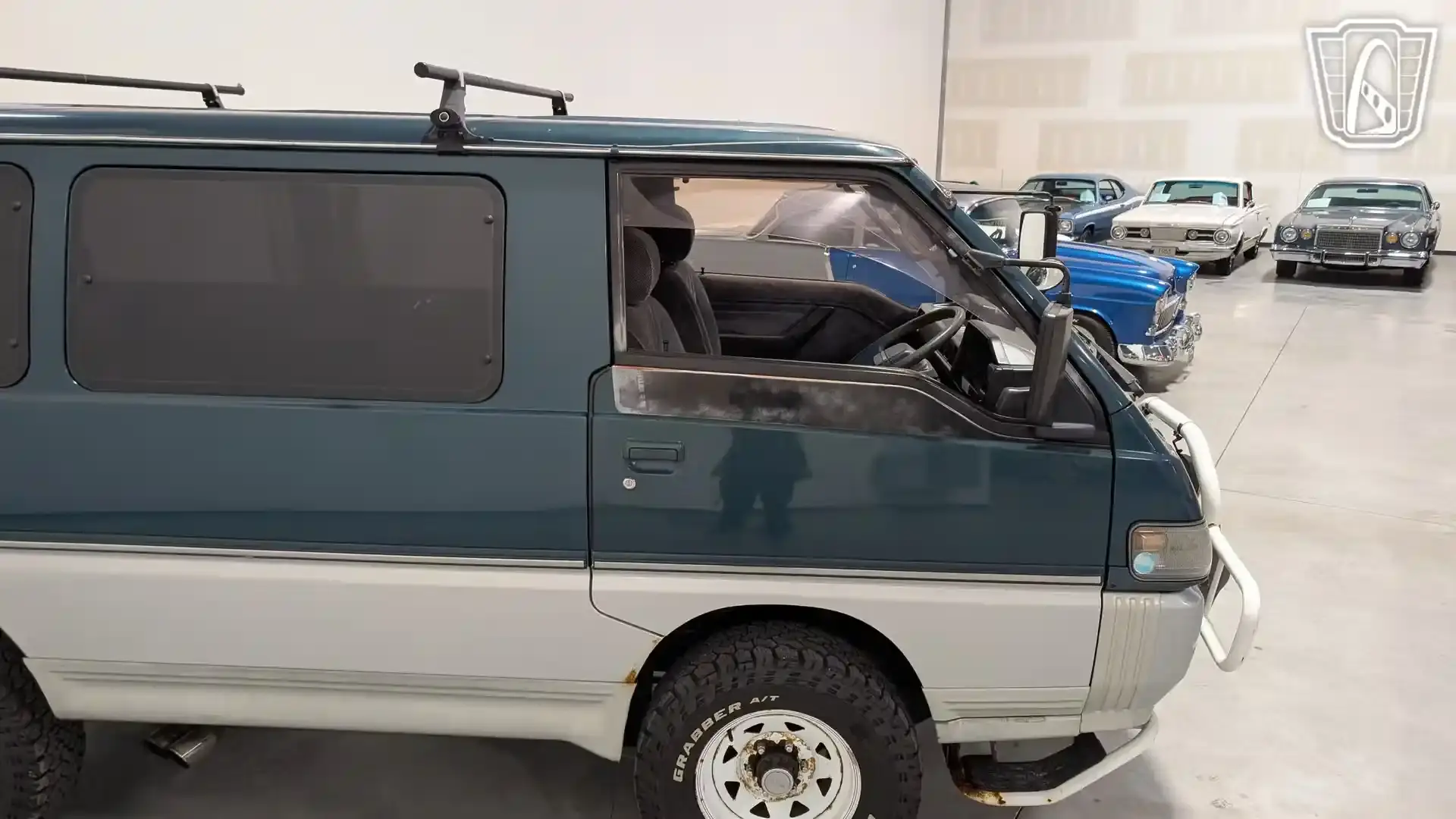 1995 Mitsubishi Delica