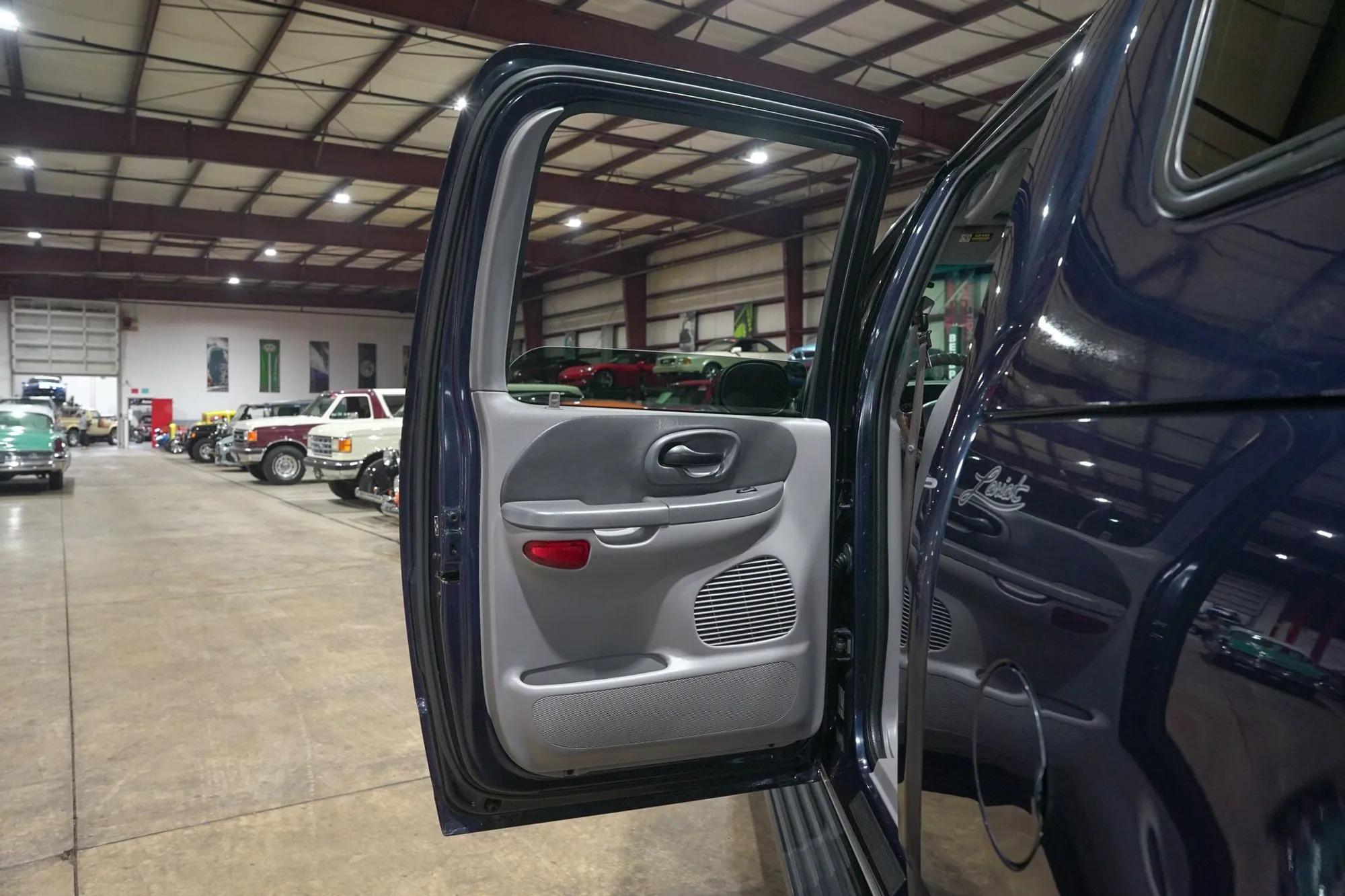 2001 Ford F-150 Lariat 4×4