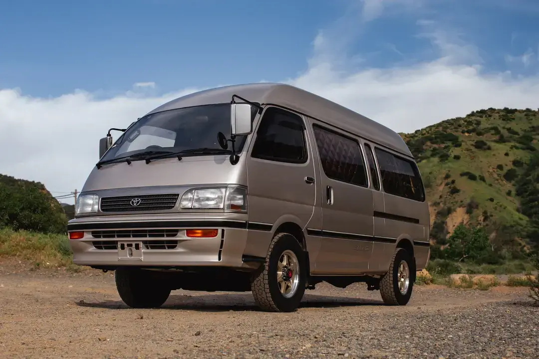  Toyota HiAce