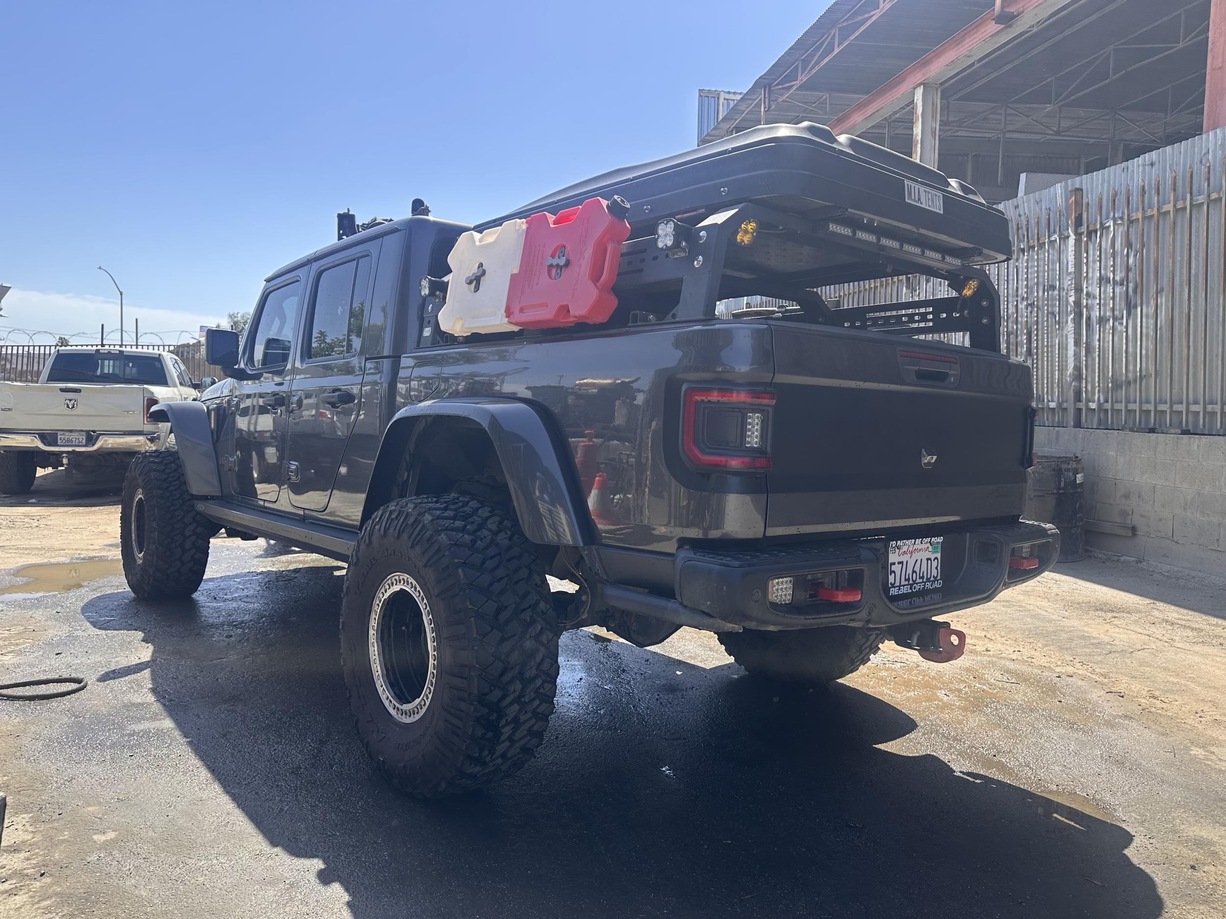 2021 Jeep Gladiator - 3