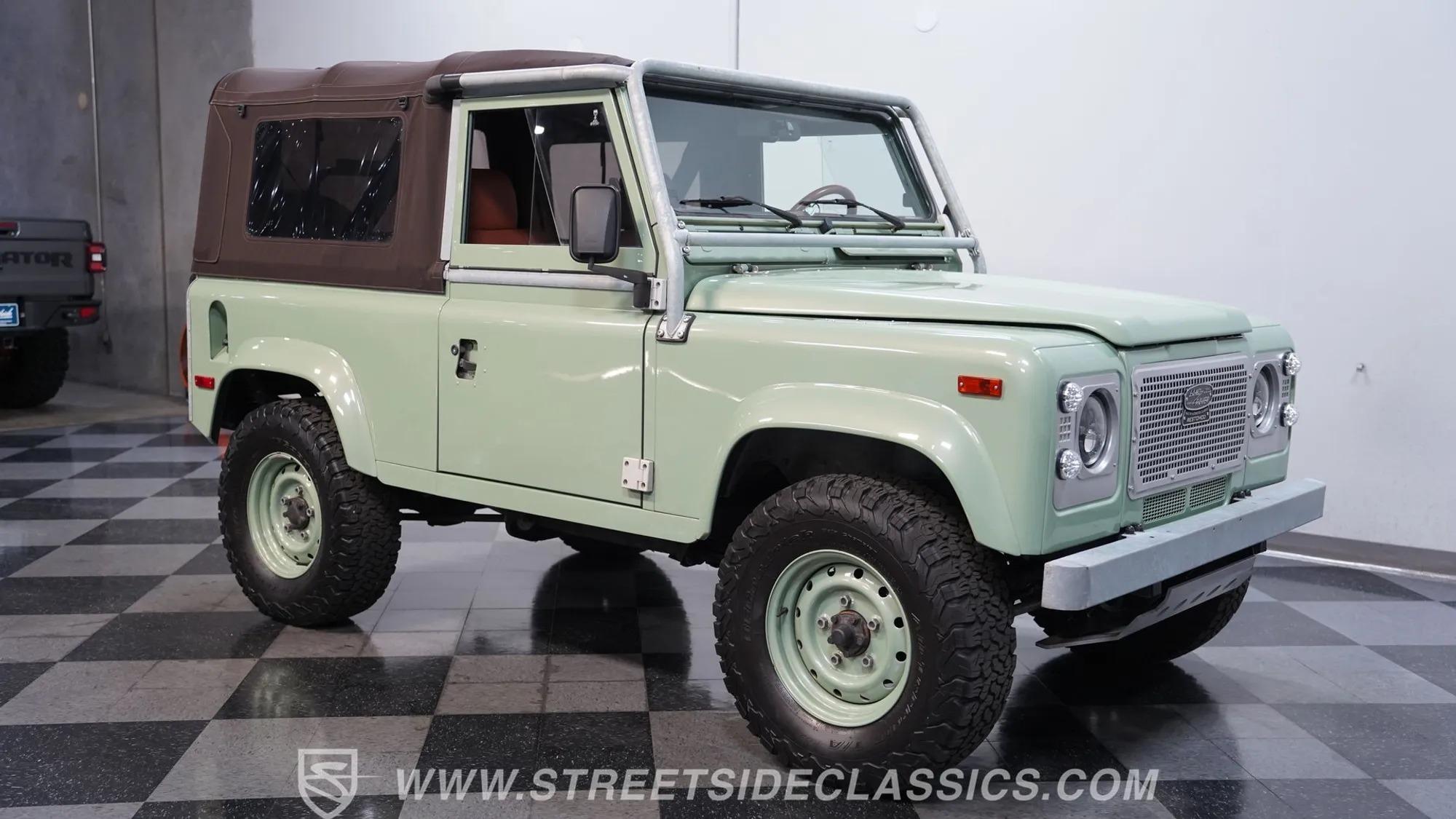 1997 Land Rover Defender 90 NAS