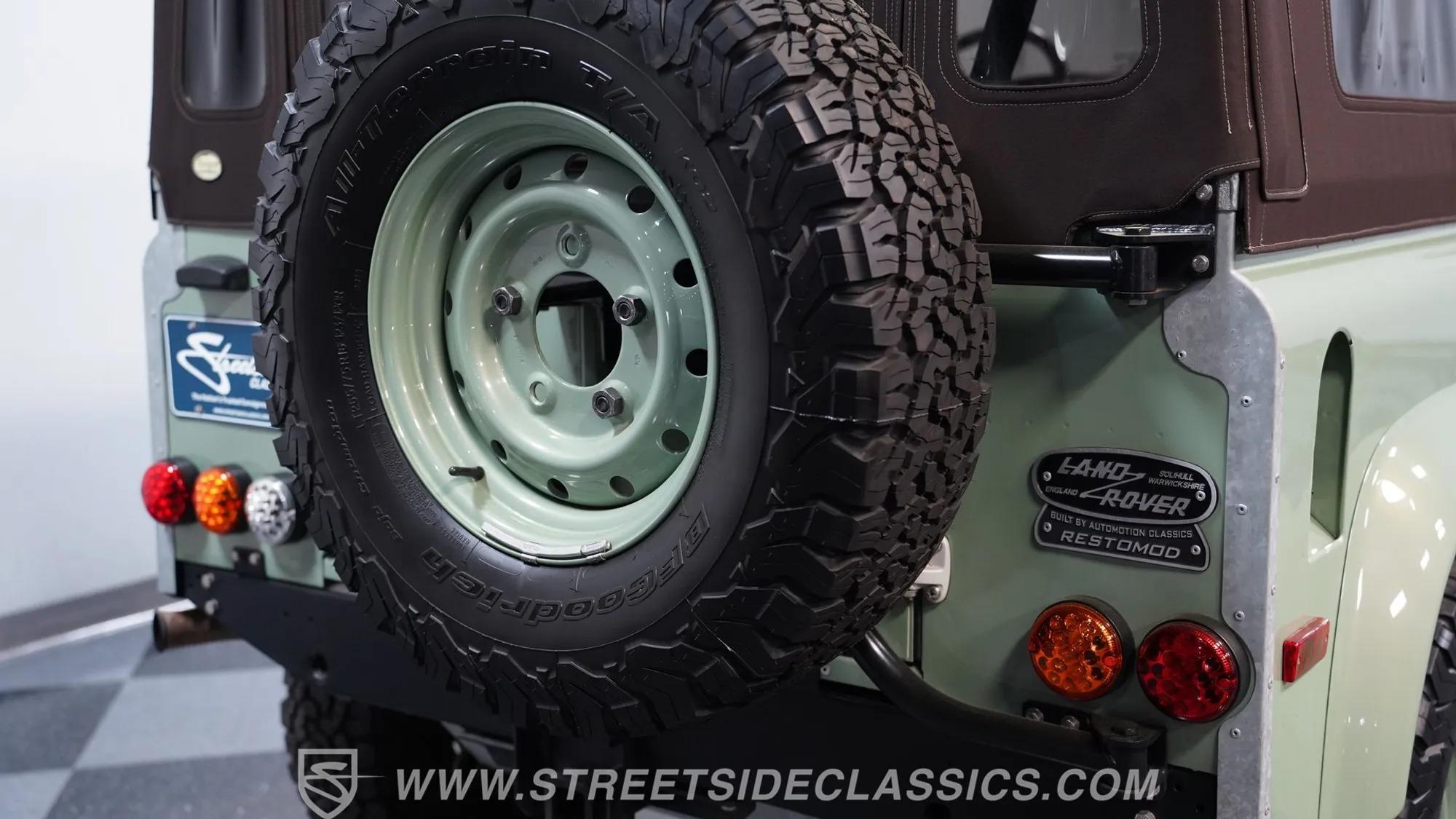 1997 Land Rover Defender 90 NAS