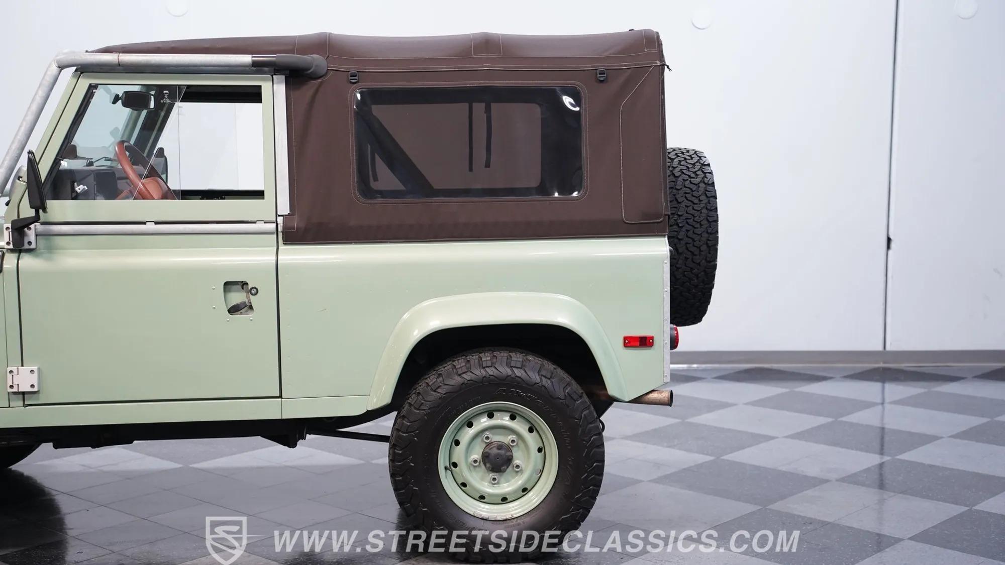 1997 Land Rover Defender 90 NAS
