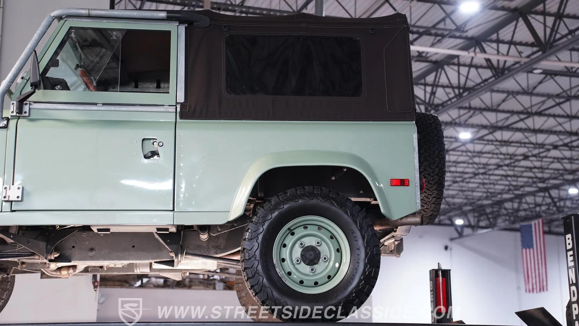 1997 Land Rover Defender 90 NAS