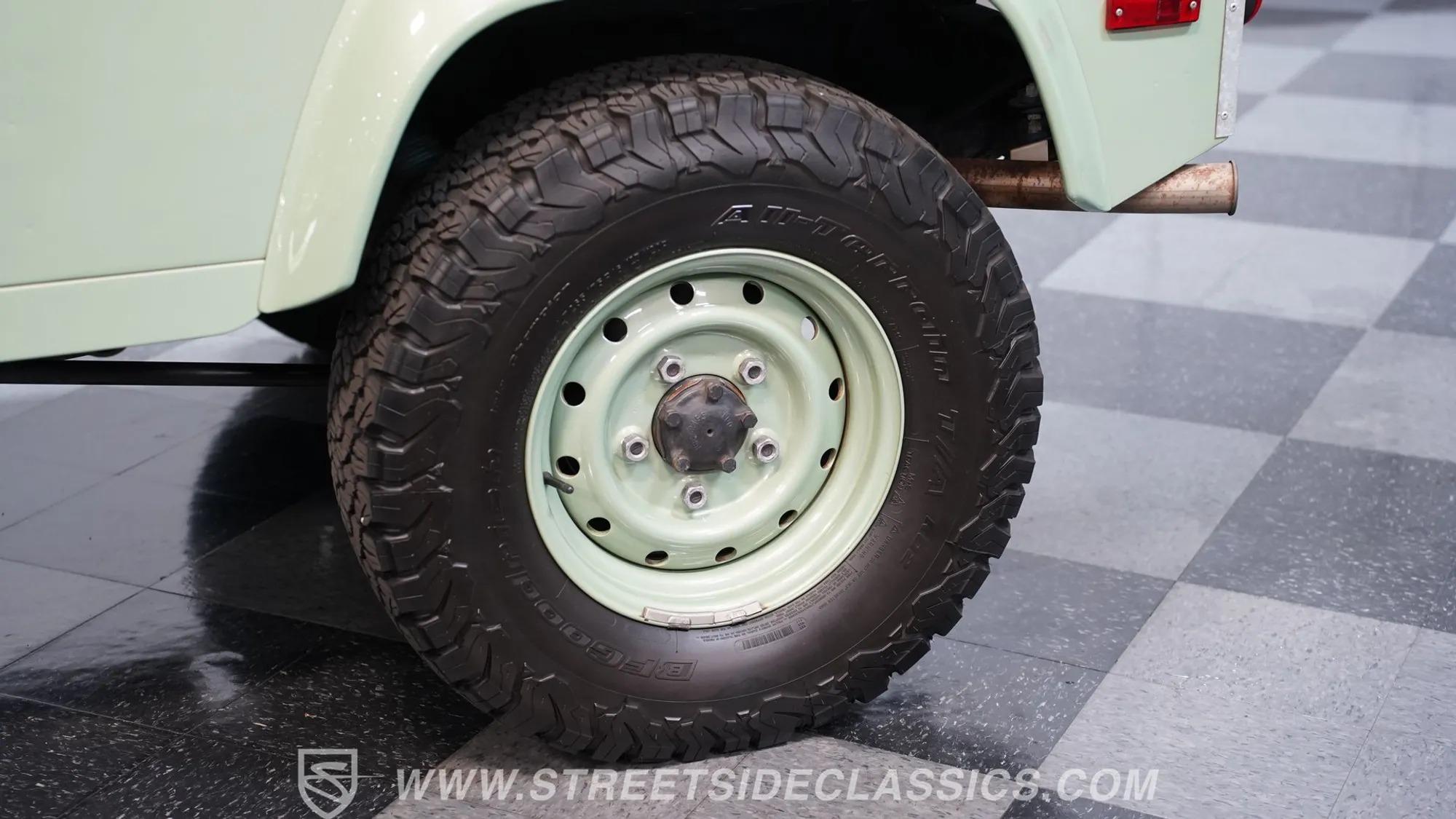 1997 Land Rover Defender 90 NAS