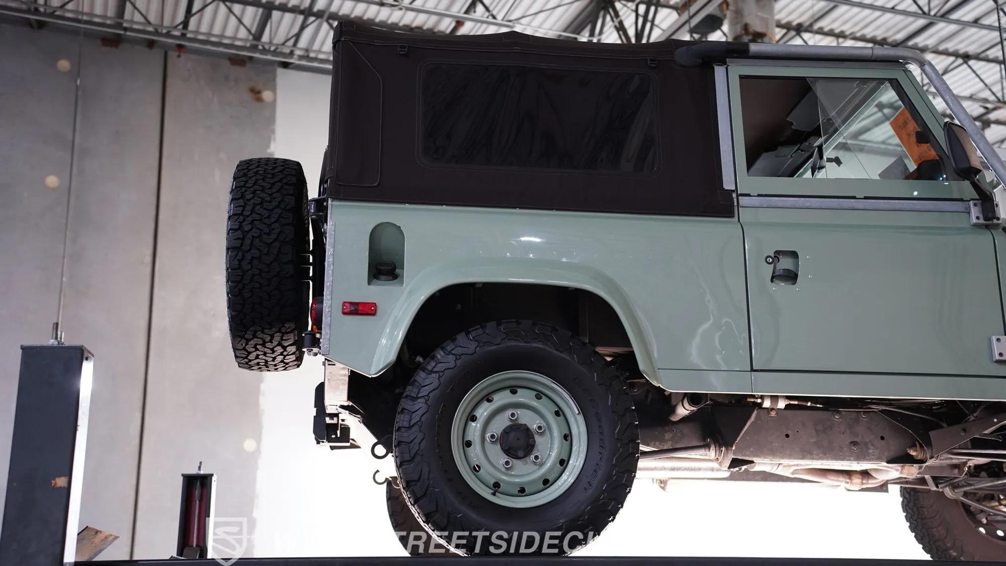 1997 Land Rover Defender 90 NAS
