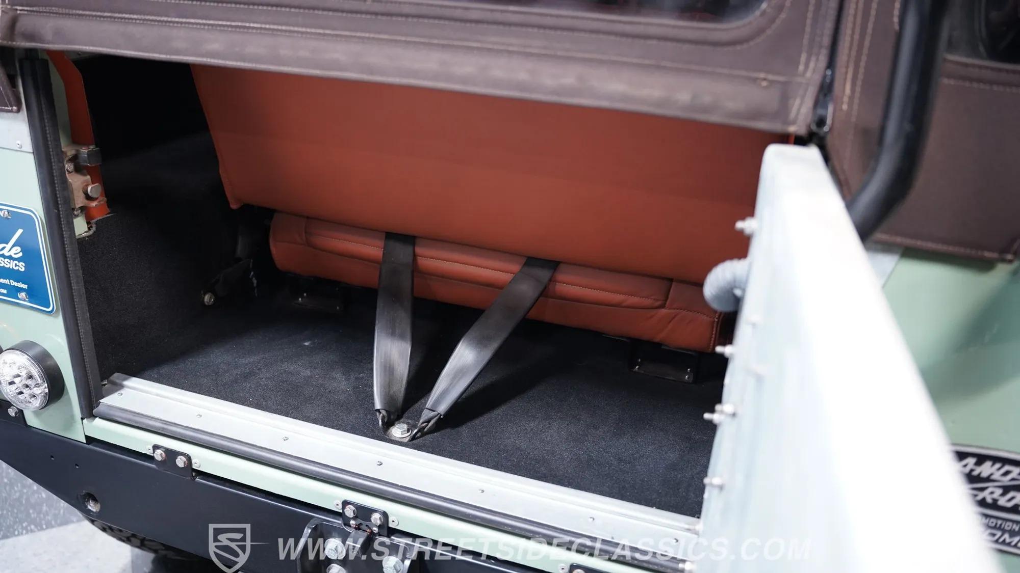1997 Land Rover Defender 90 NAS