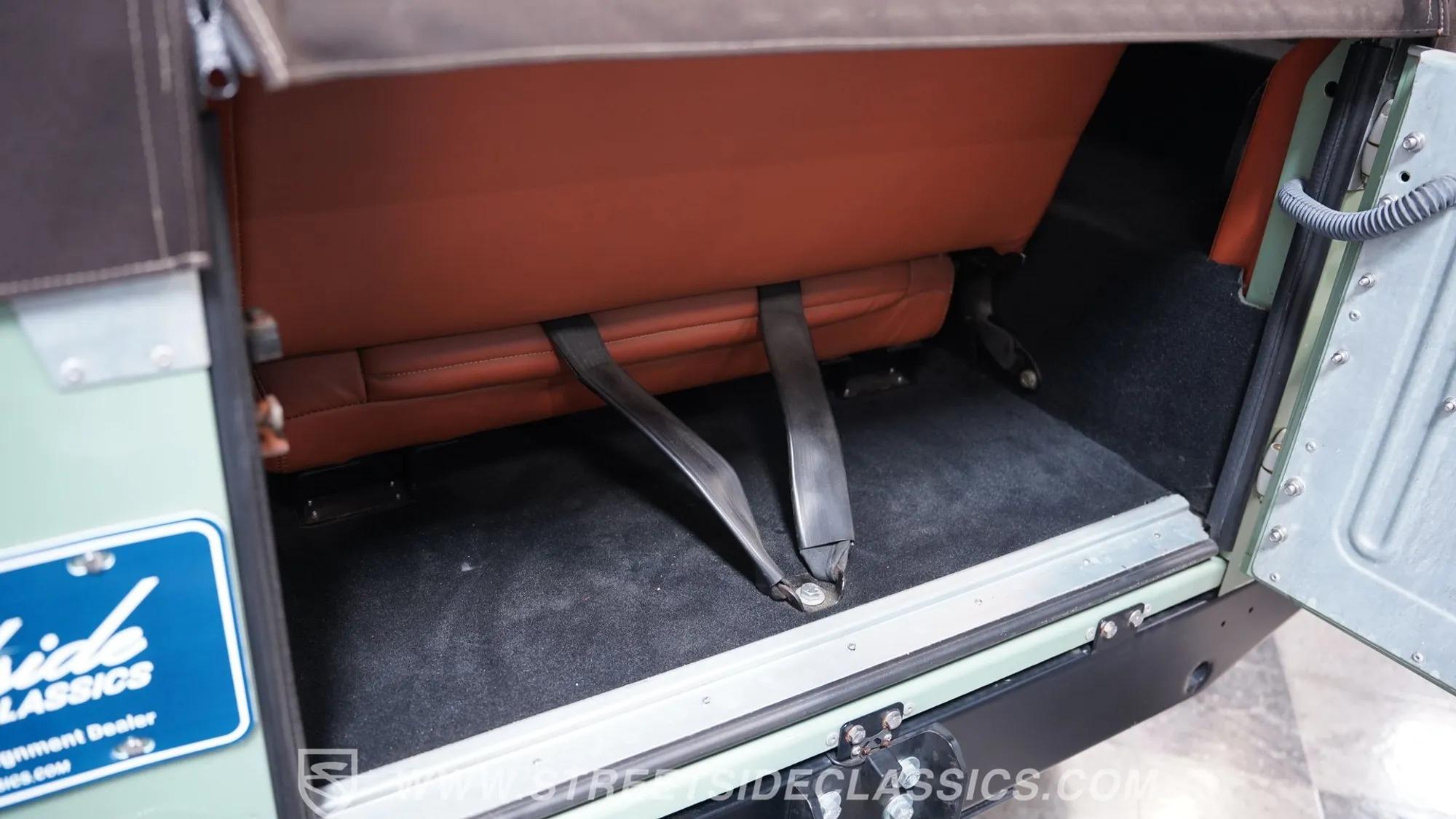 1997 Land Rover Defender 90 NAS