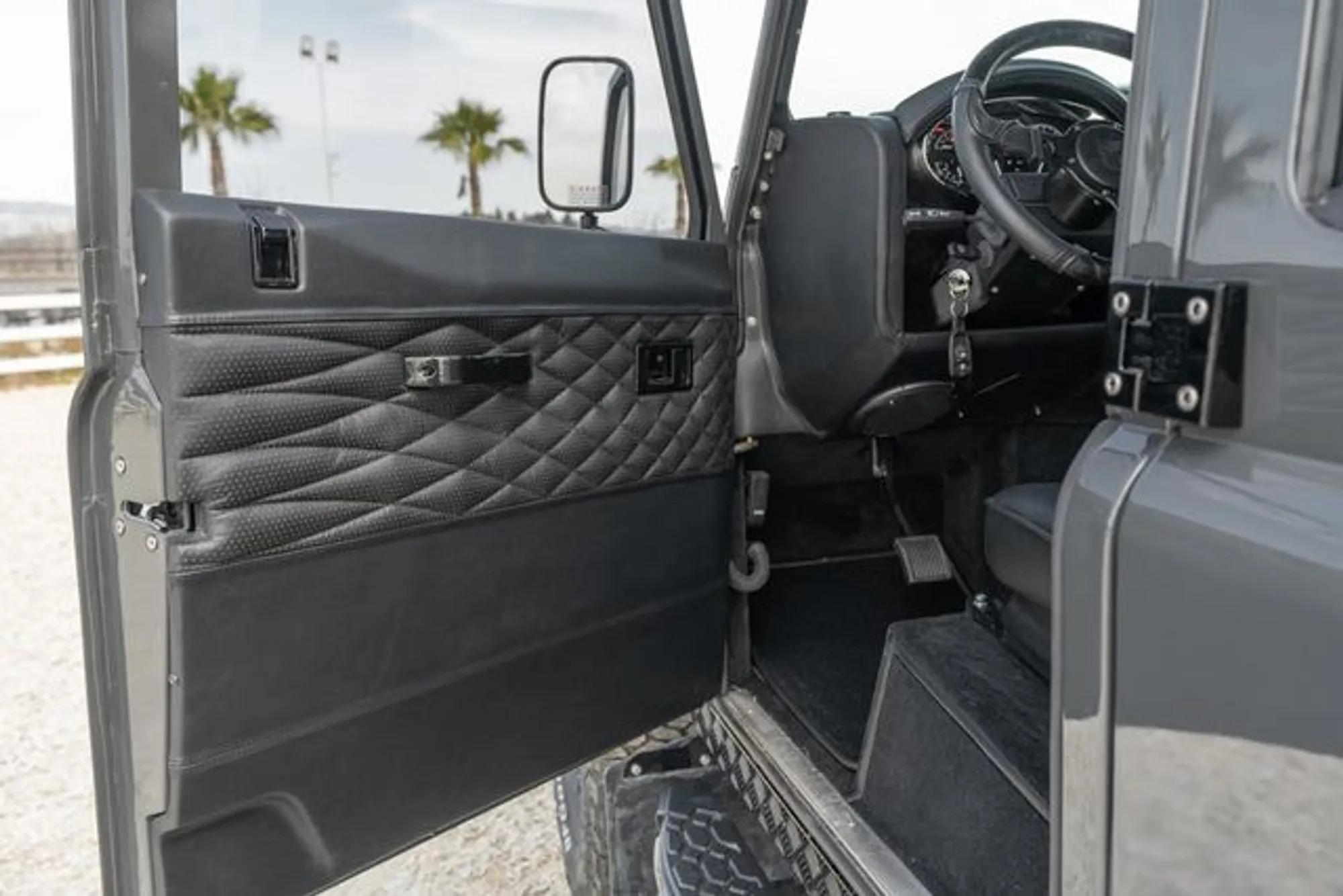 1991 Monarch Land Rover Defender 110 EV