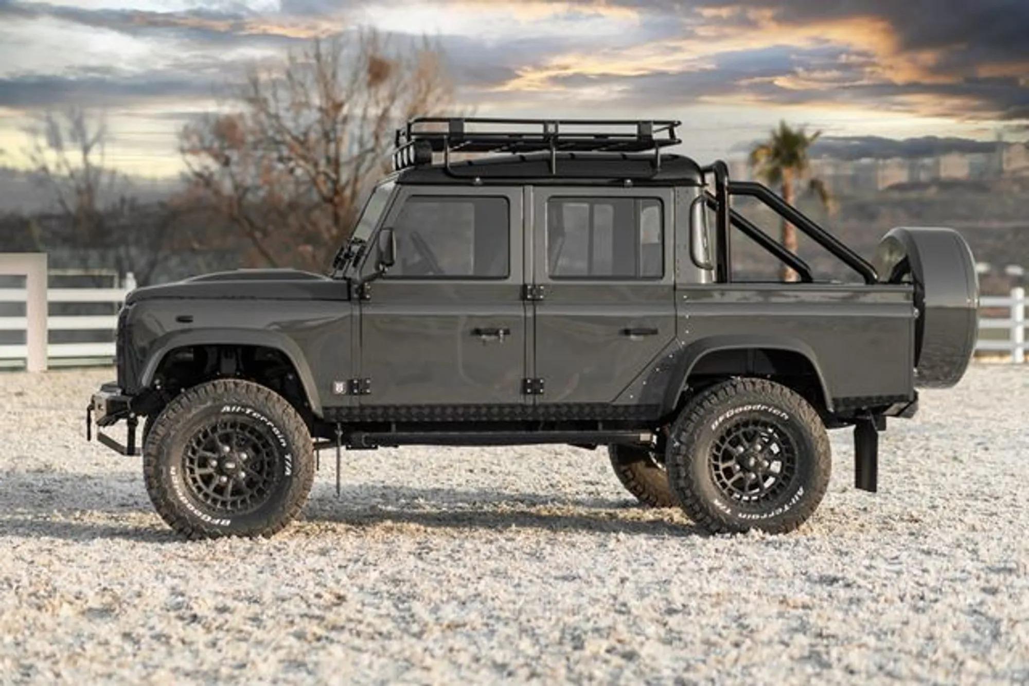 1991 Monarch Land Rover Defender 110 EV - 5