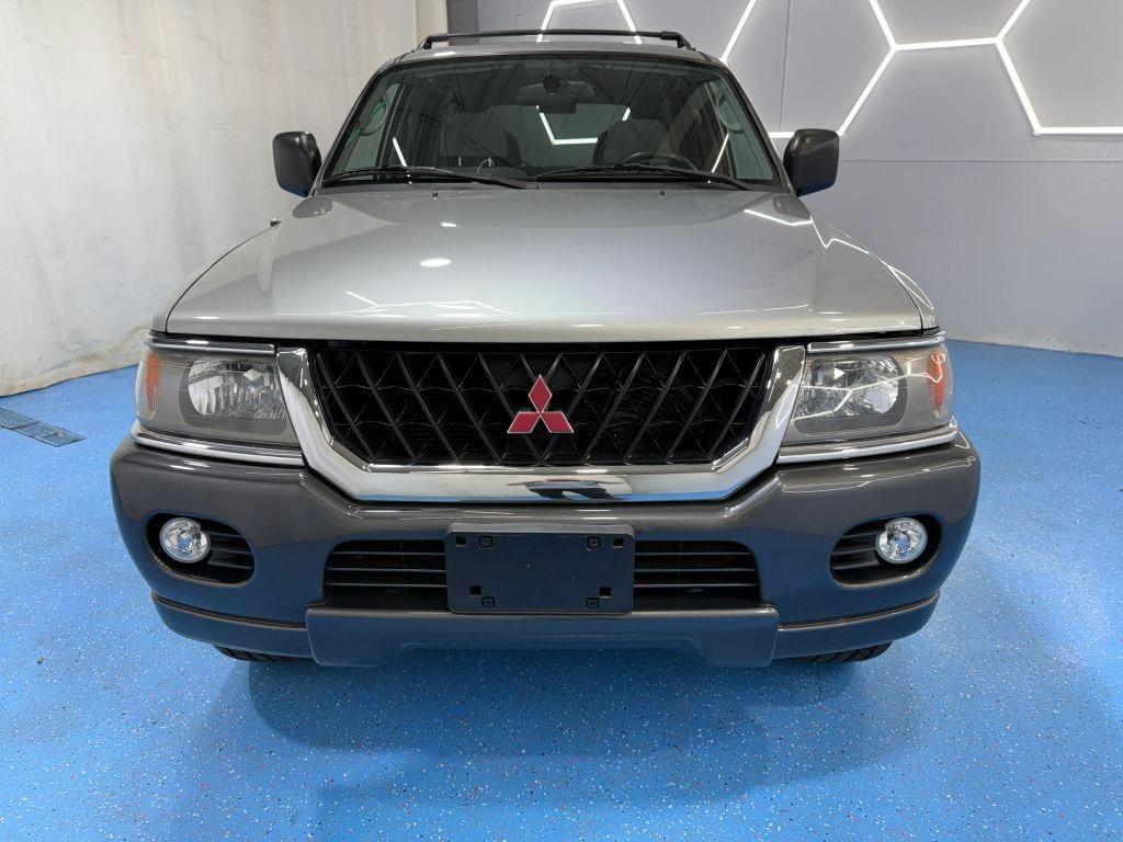 34k-Mile 2000 Mitsubishi Montero Sport - 3
