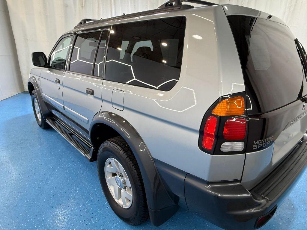 34k-Mile 2000 Mitsubishi Montero Sport - 4