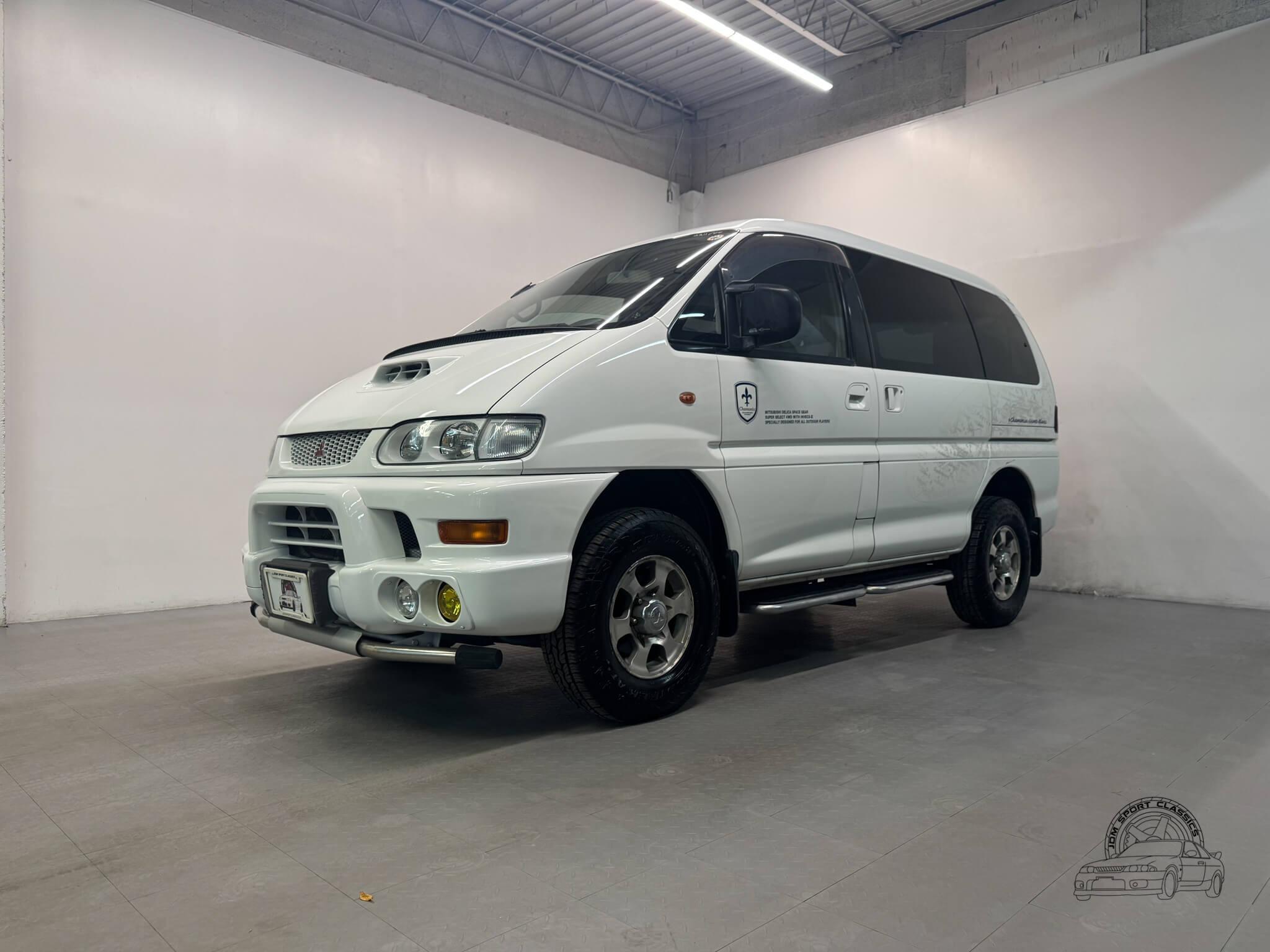 2000 Mitsubishi Delica Space Gear Chamonix - 2