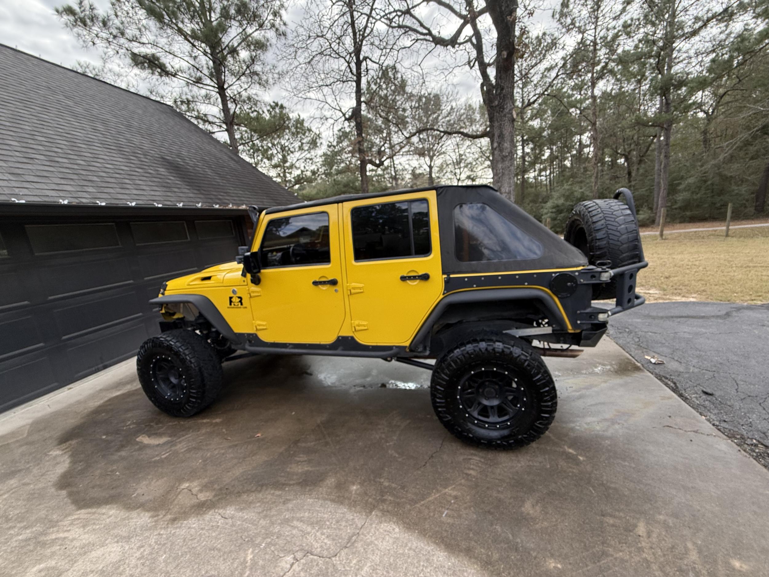 6.4L HEMI V8-Powered 2007 Jeep Wrangler Unlimited X