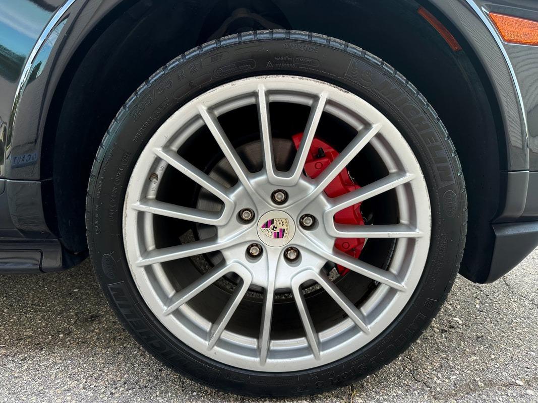 Sale Pending: 2010 Porsche Cayenne GTS