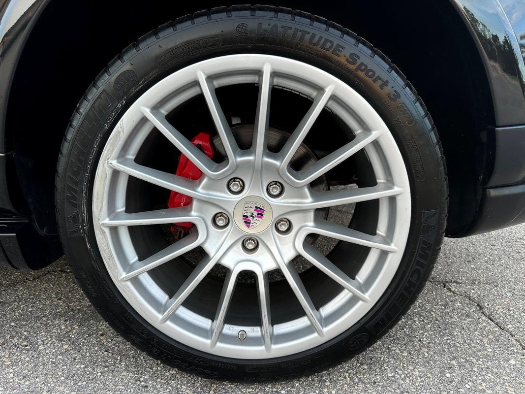 Sale Pending: 2010 Porsche Cayenne GTS