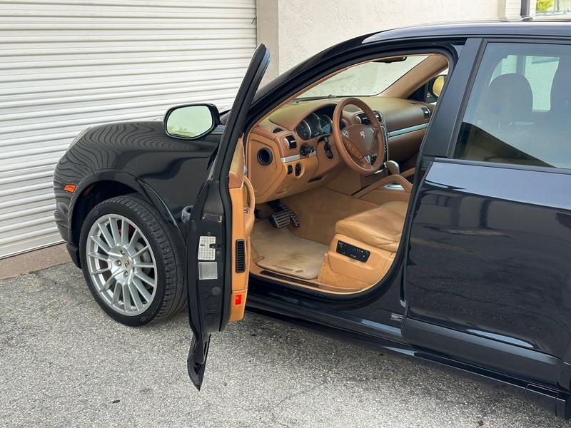 Sale Pending: 2010 Porsche Cayenne GTS