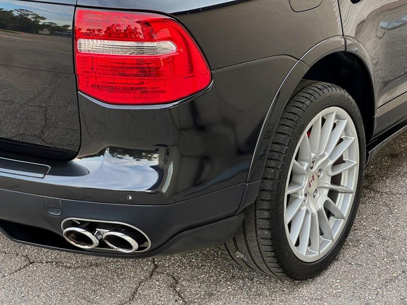 Sale Pending: 2010 Porsche Cayenne GTS