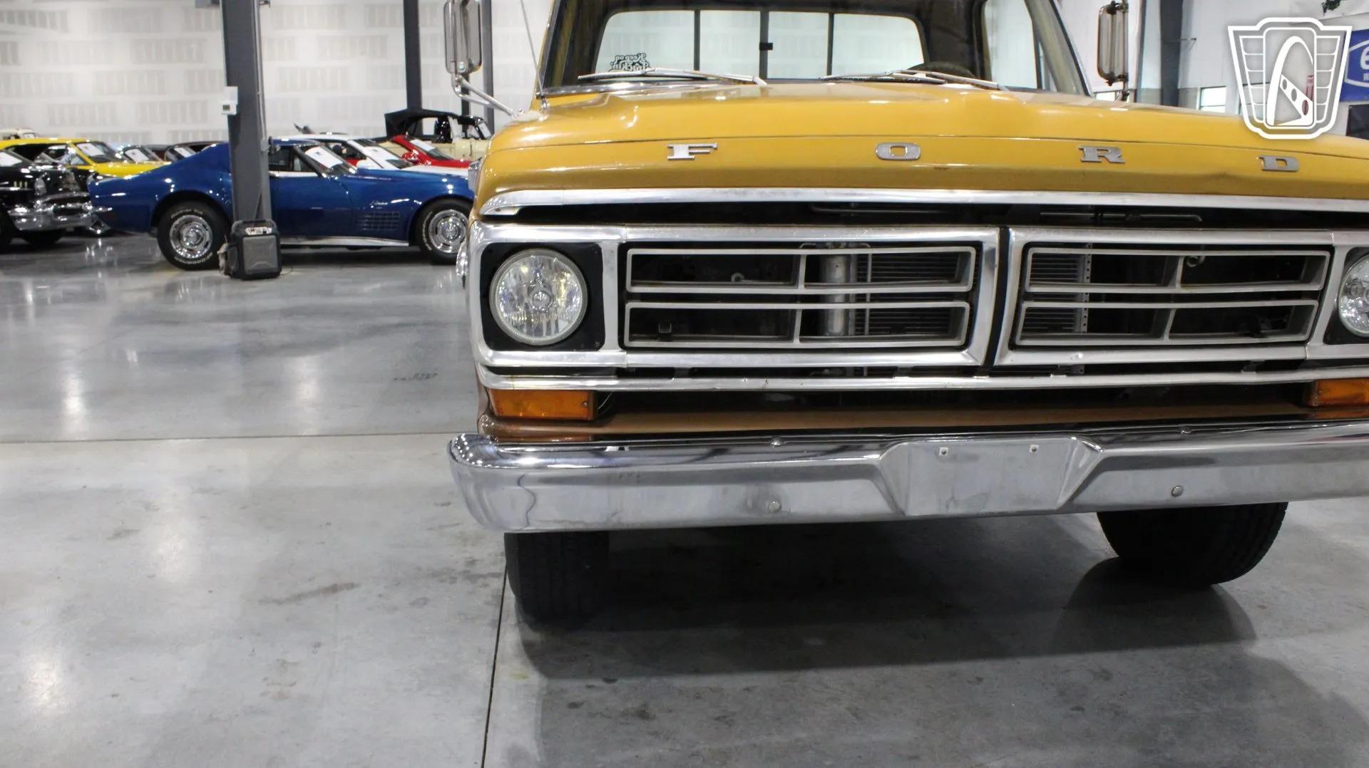 1972 Ford F-250 Camper Special