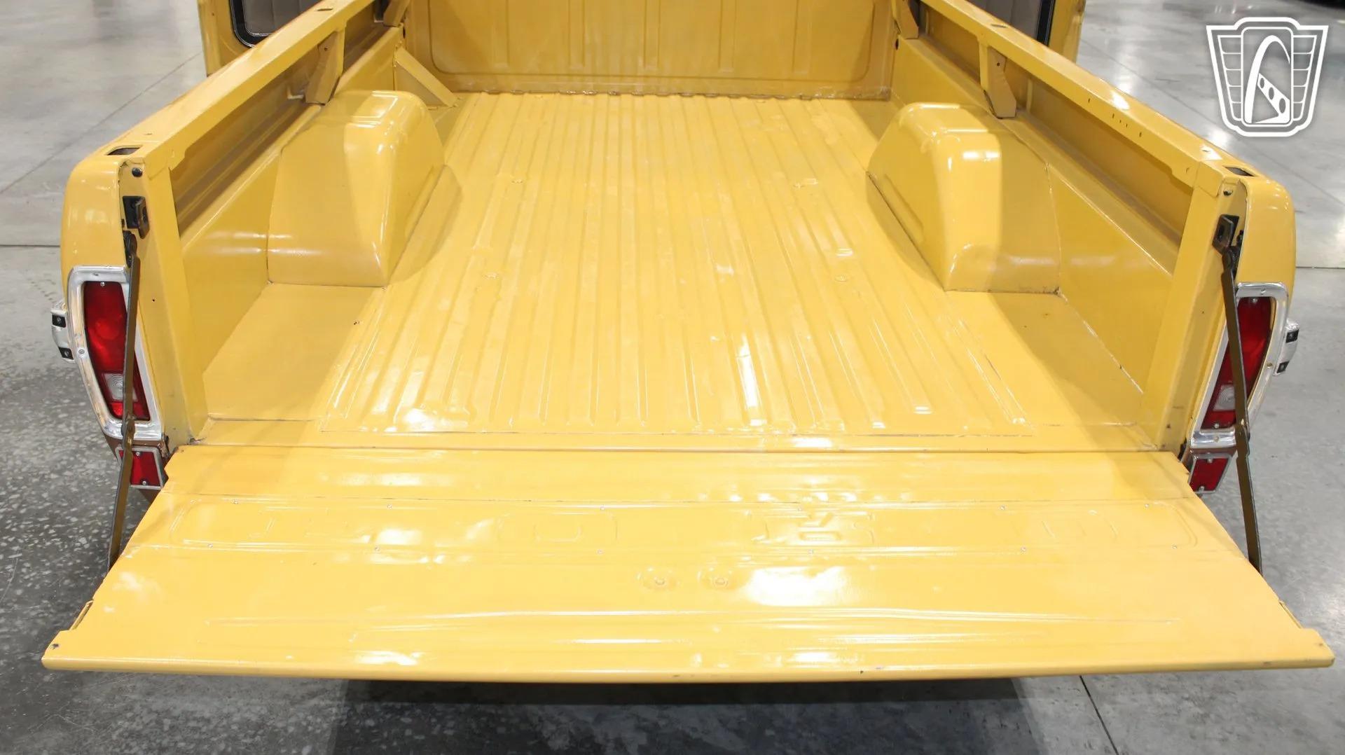 1972 Ford F-250 Camper Special