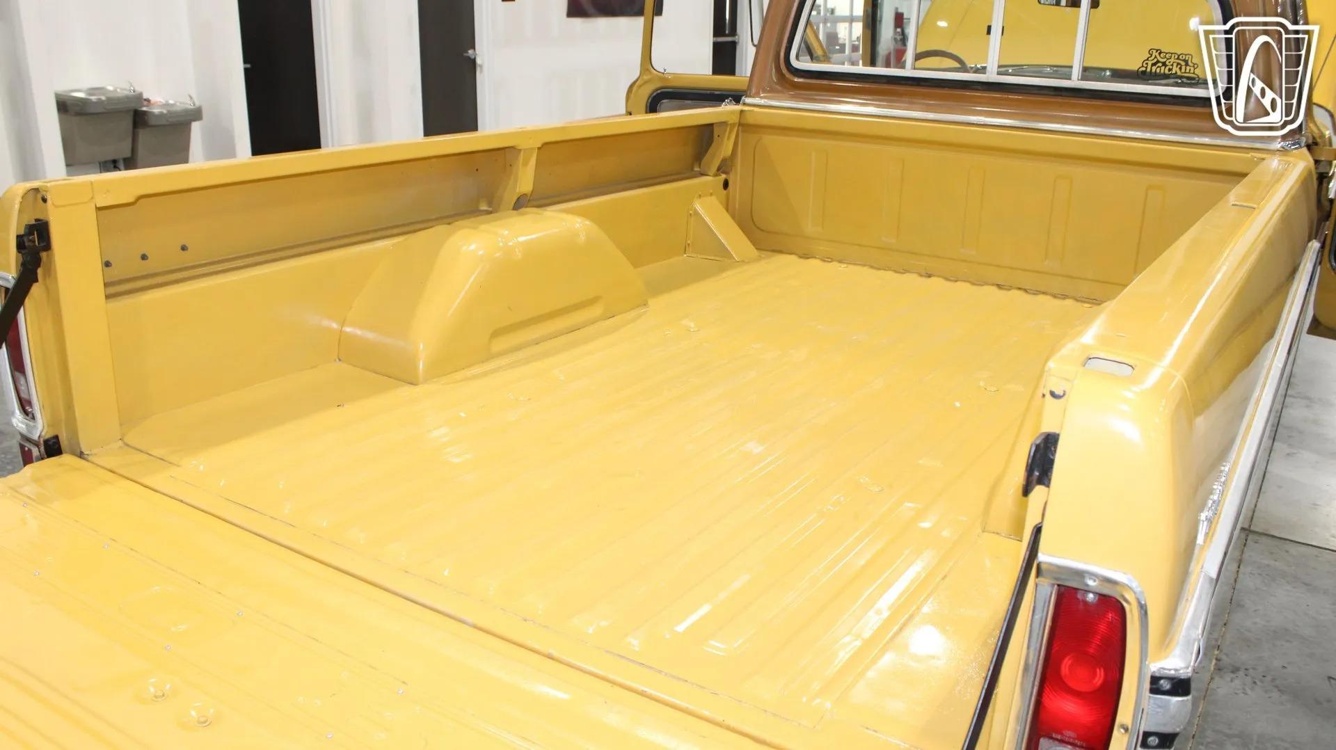 1972 Ford F-250 Camper Special