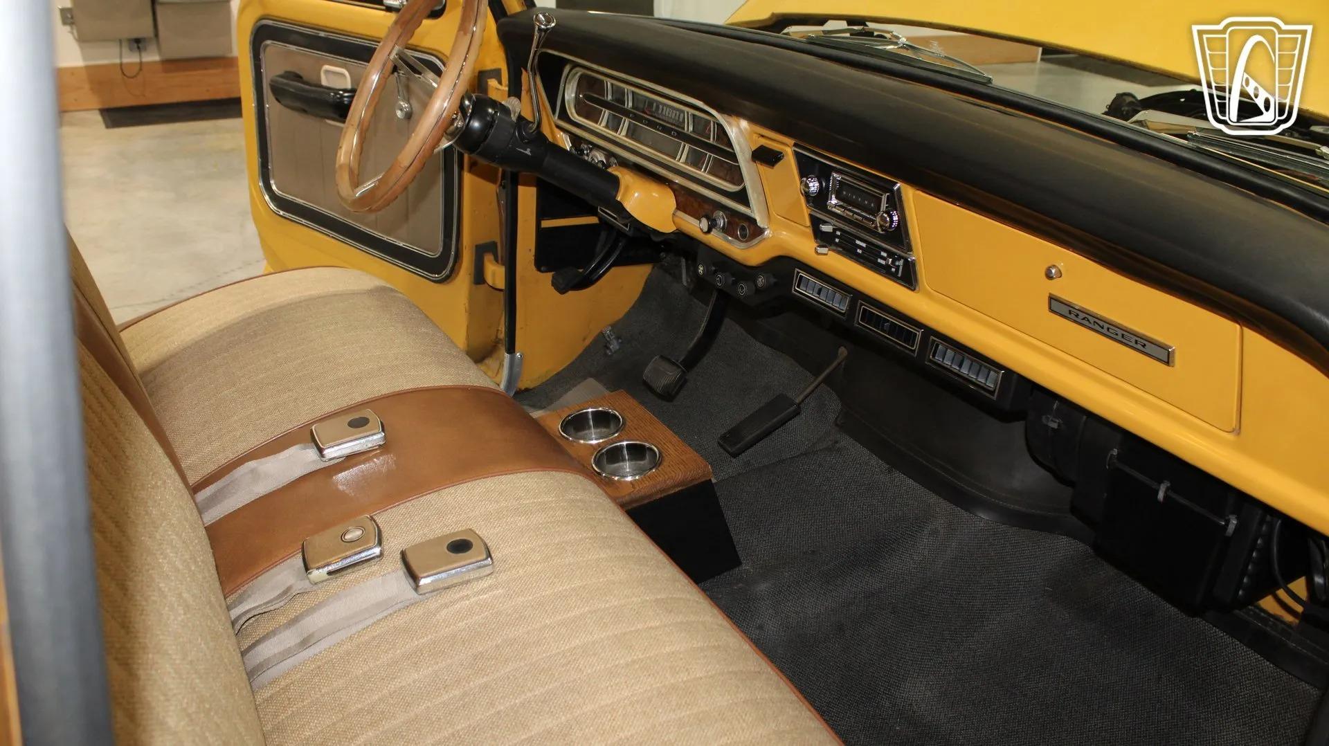 1972 Ford F-250 Camper Special