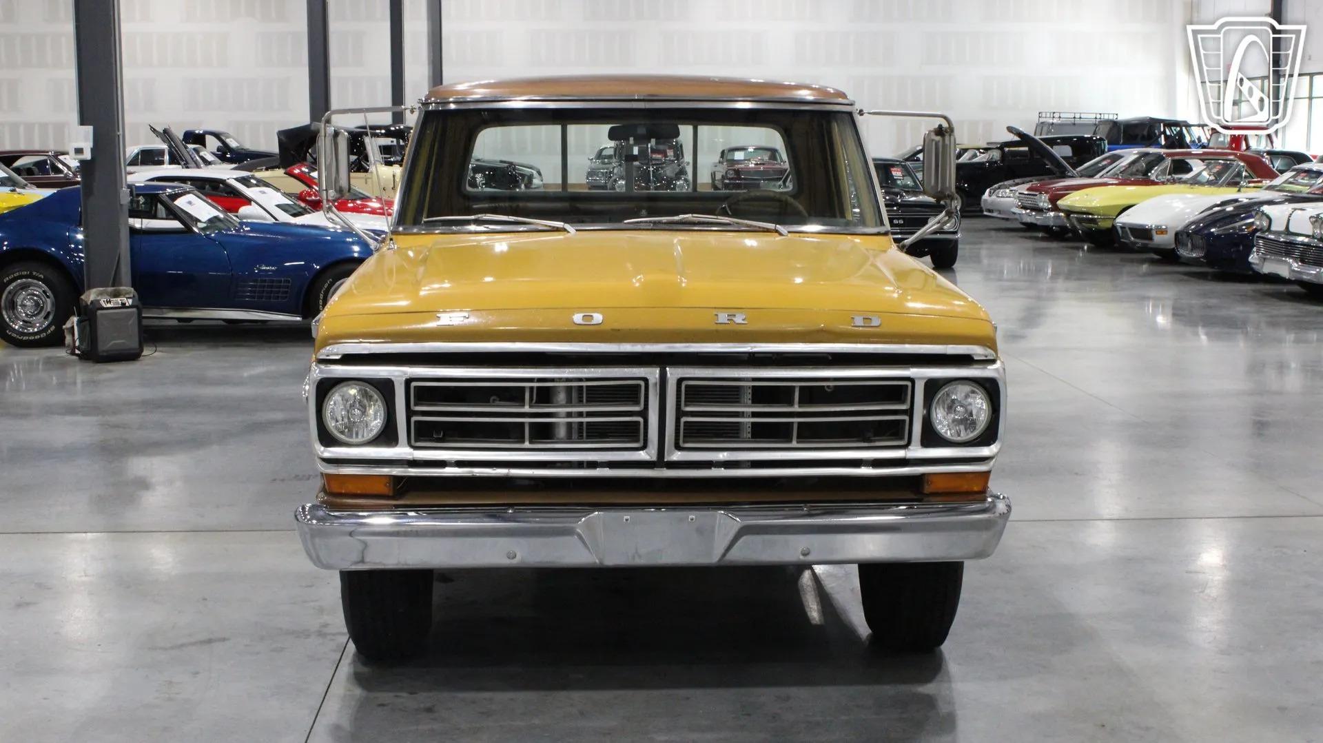 1972 Ford F-250 Camper Special