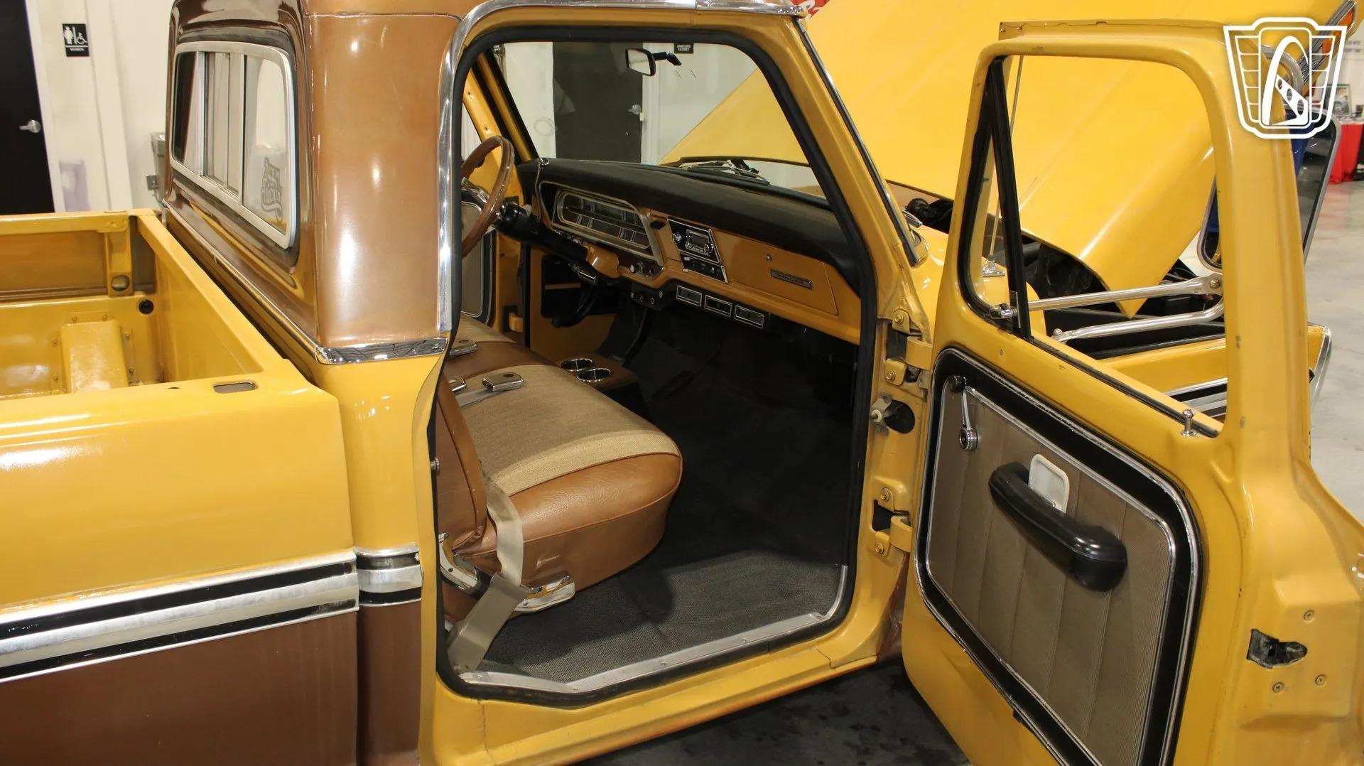 1972 Ford F-250 Camper Special
