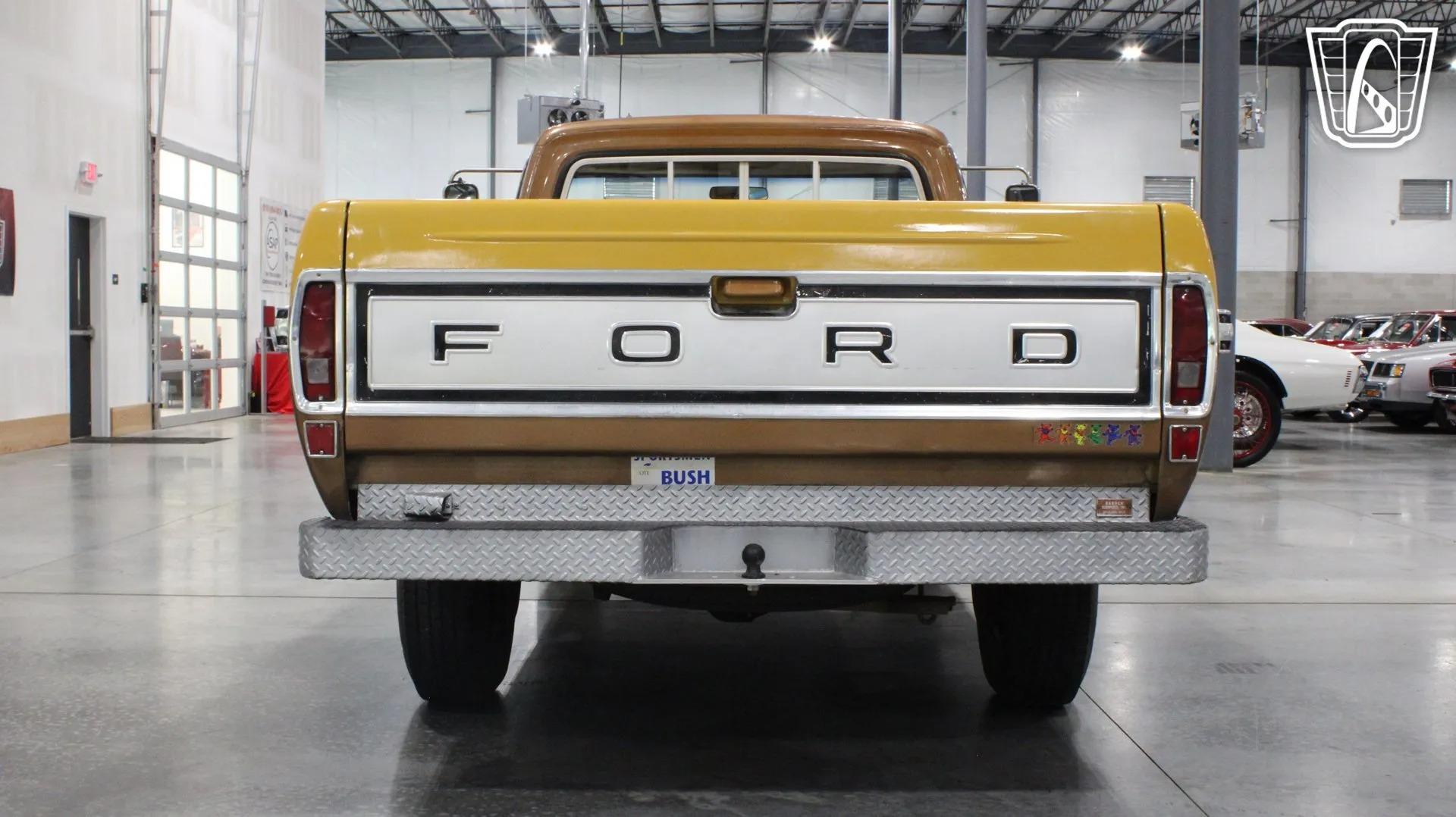 1972 Ford F-250 Camper Special