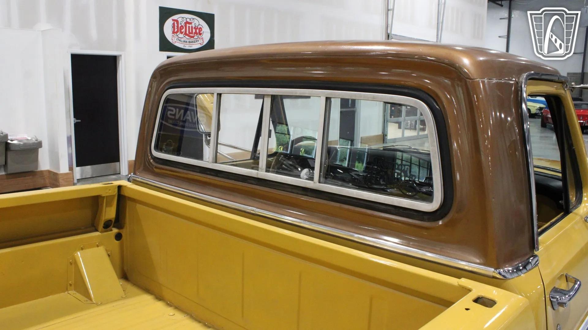 1972 Ford F-250 Camper Special
