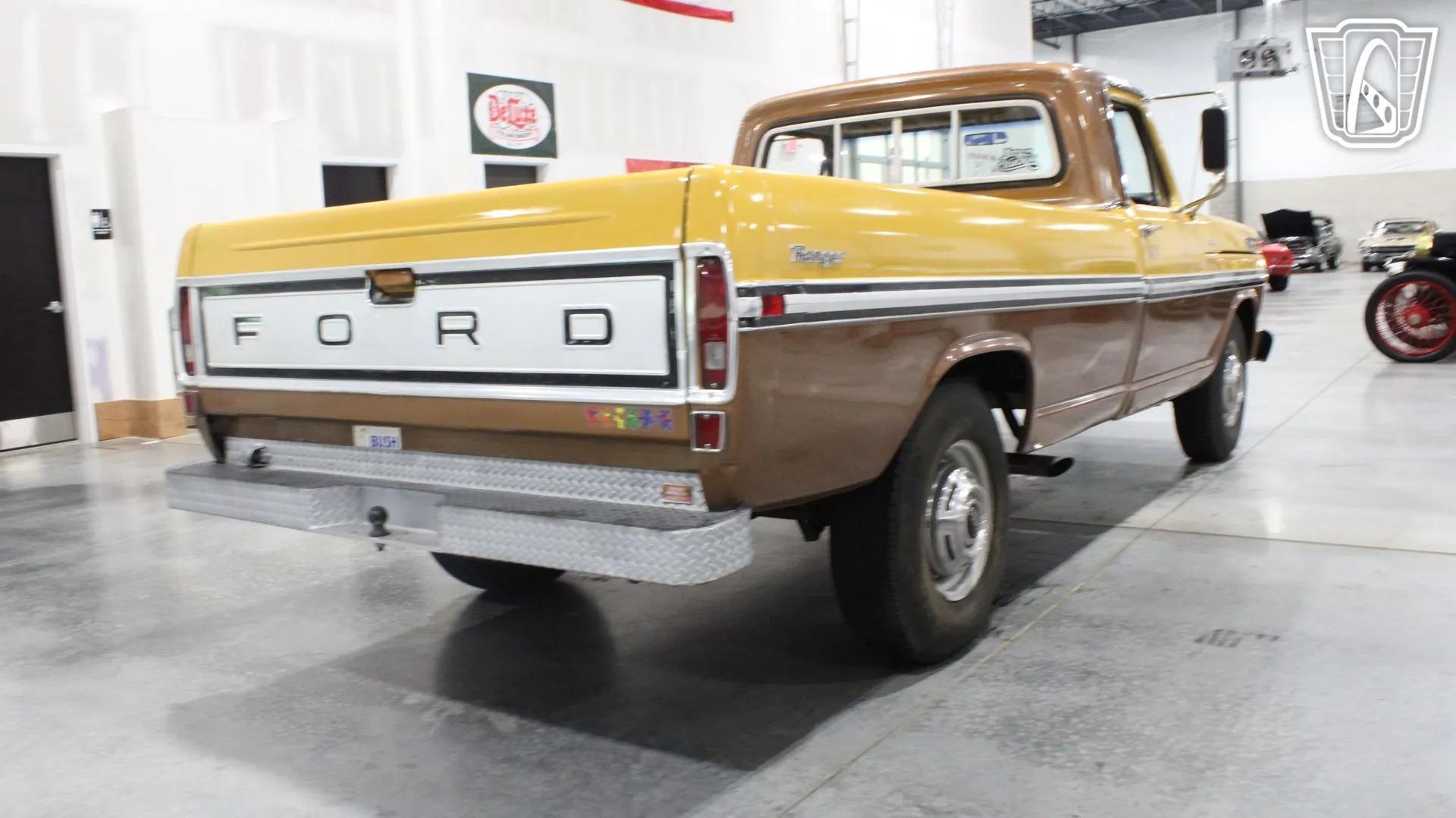 1972 Ford F-250 Camper Special