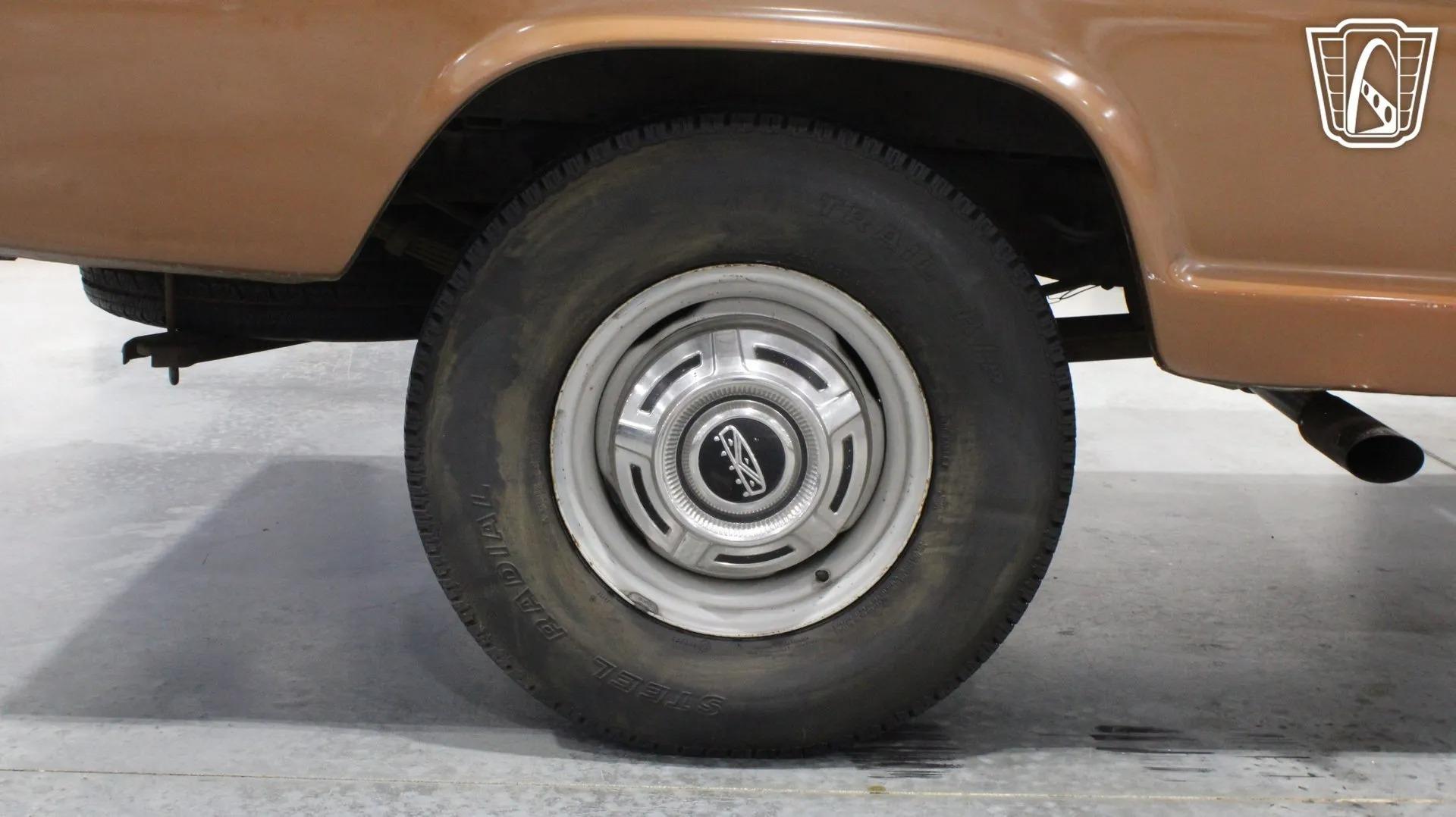 1972 Ford F-250 Camper Special