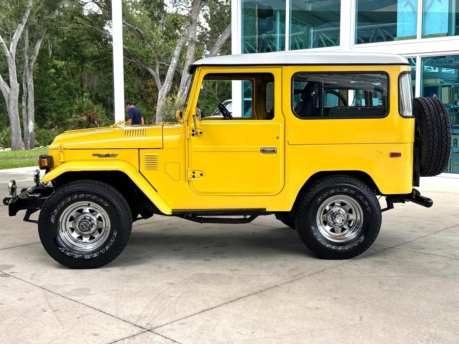 1975 Toyota Land Cruiser FJ40 - 2