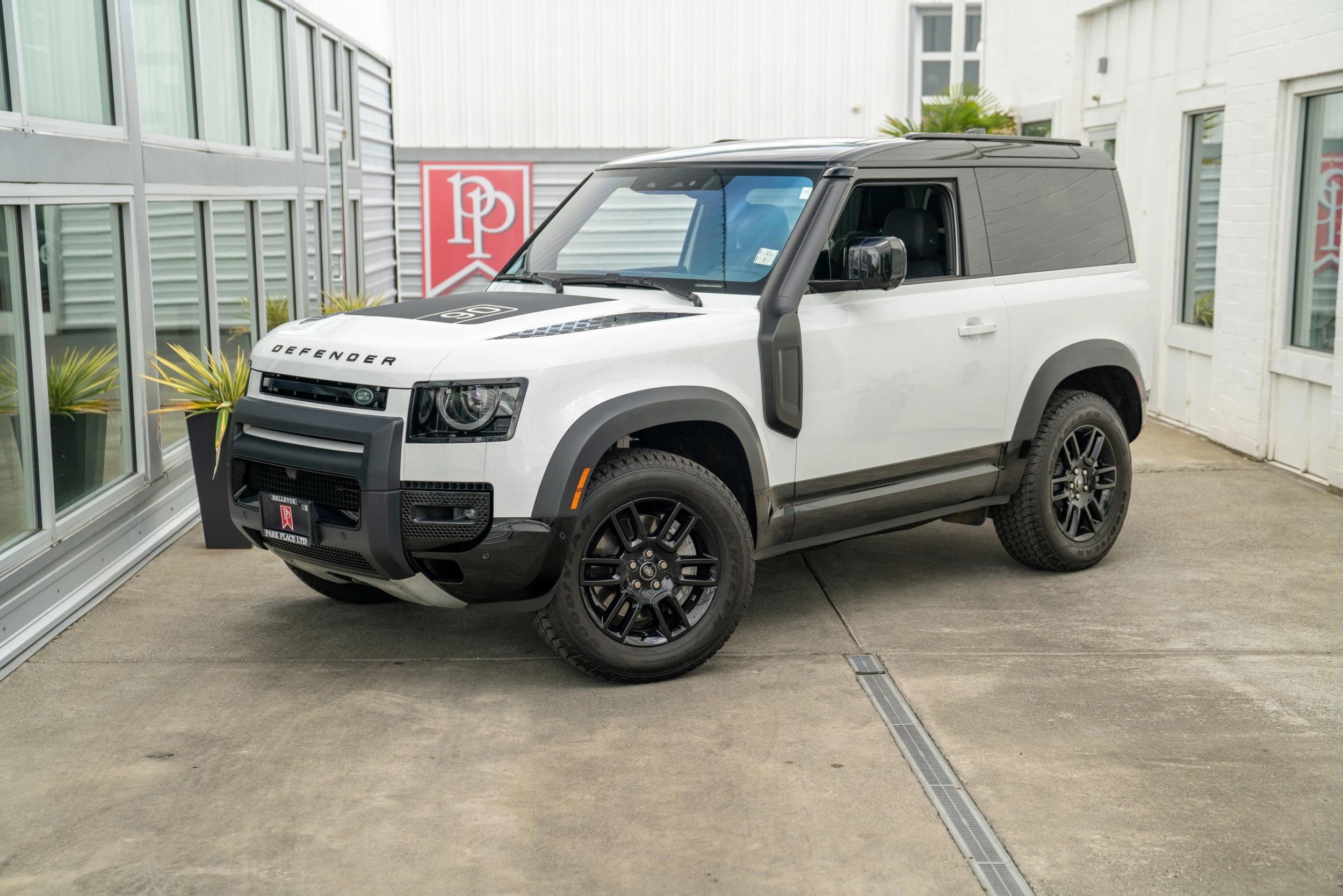 2022 Land Rover Defender 90 X-Dynamic S